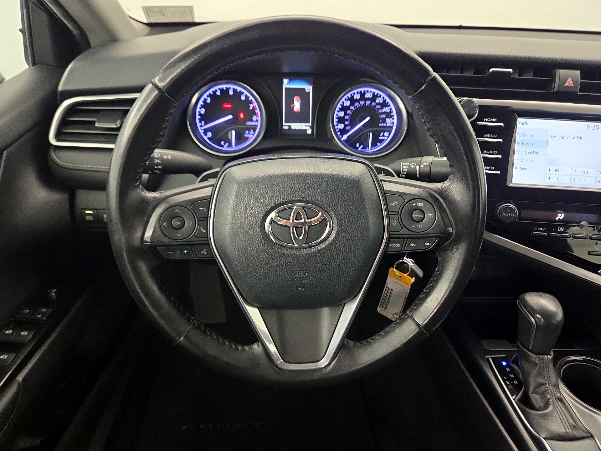 Thumbnail: 2018 Toyota Camry - 10