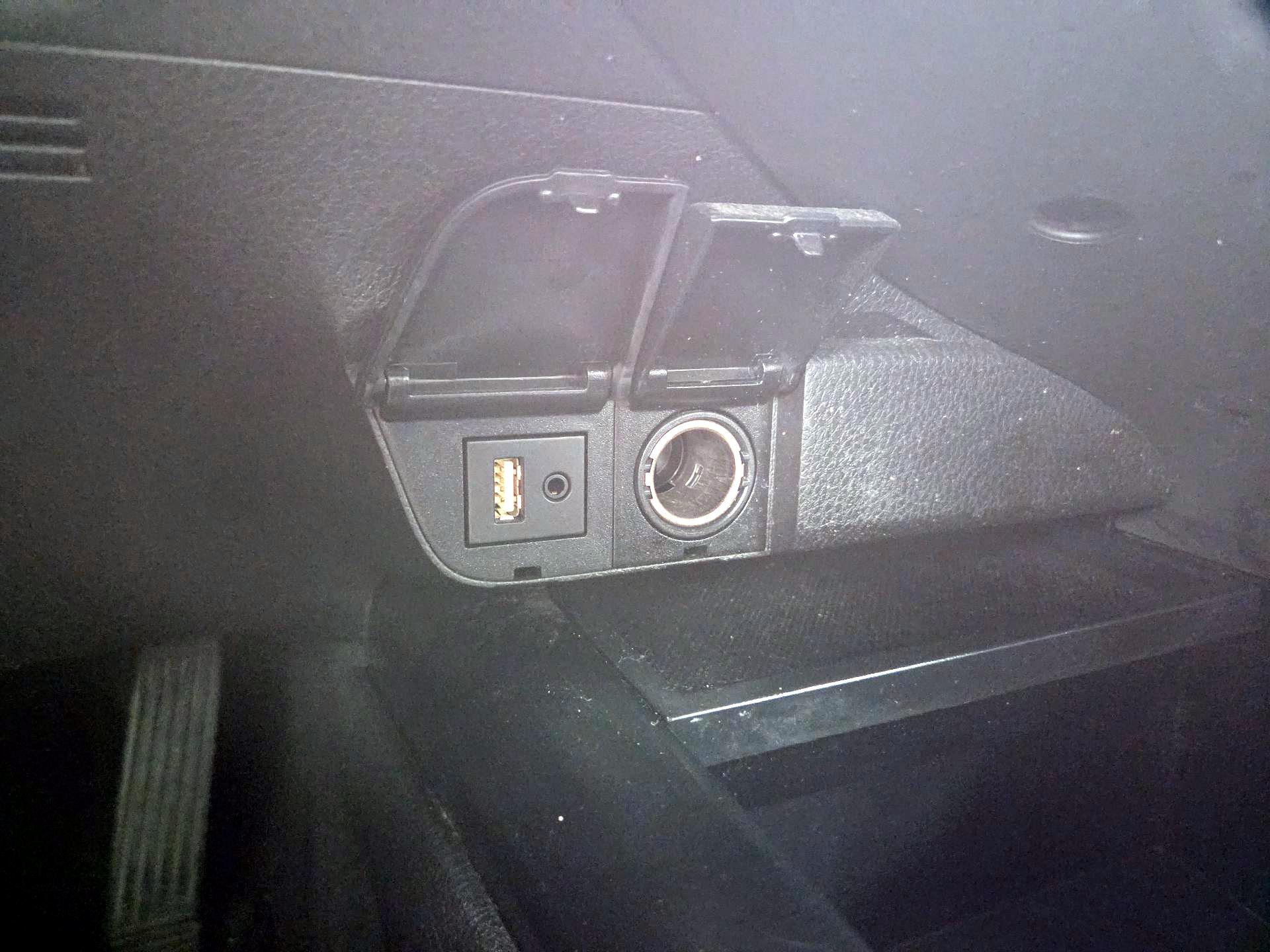 Thumbnail: 2018 Toyota Camry - 18