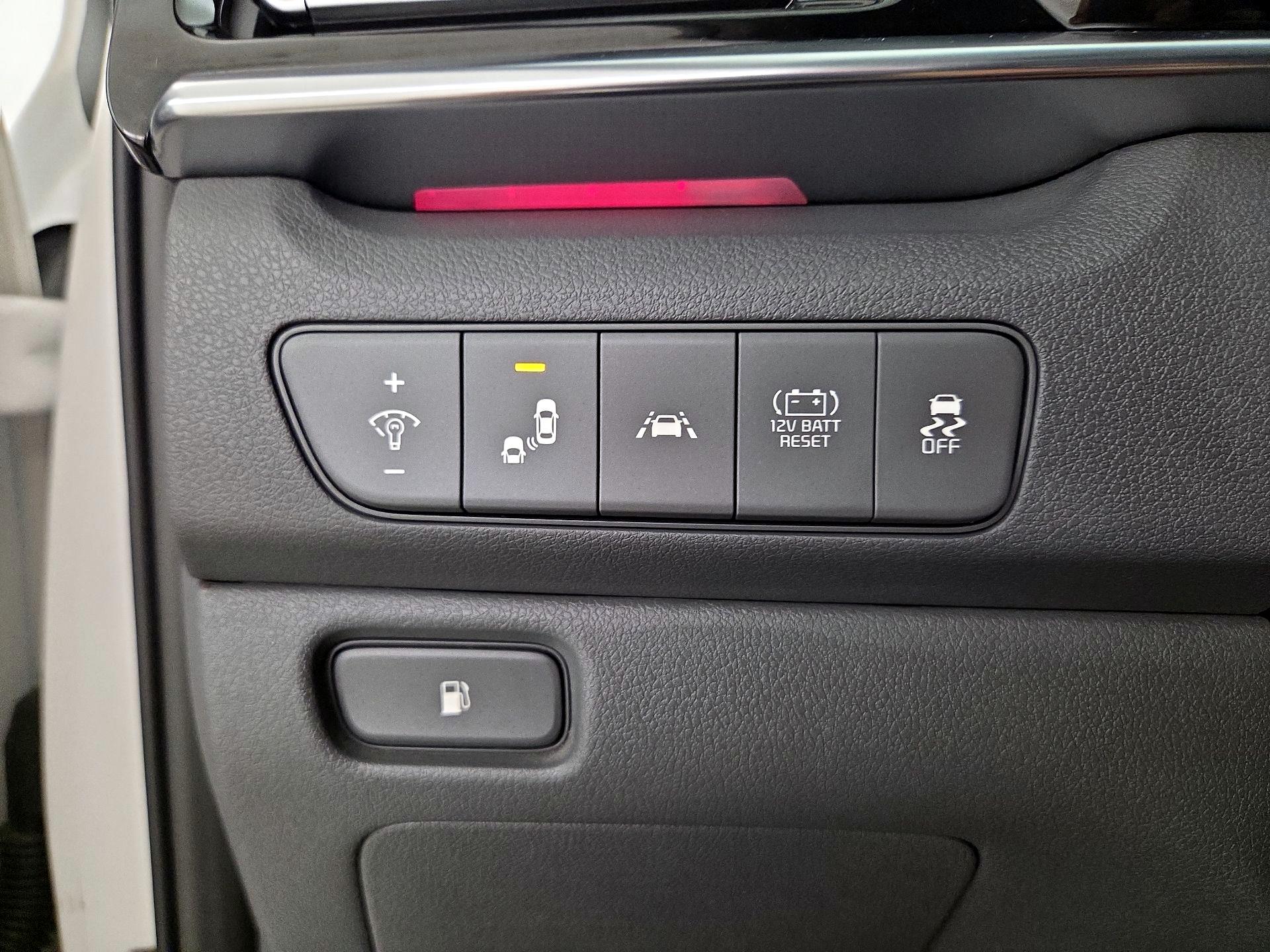 Thumbnail: 2022 Kia Niro - 13