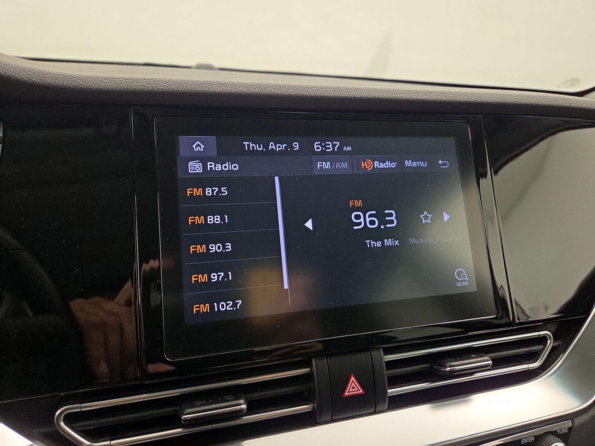 Thumbnail: 2022 Kia Niro - 15