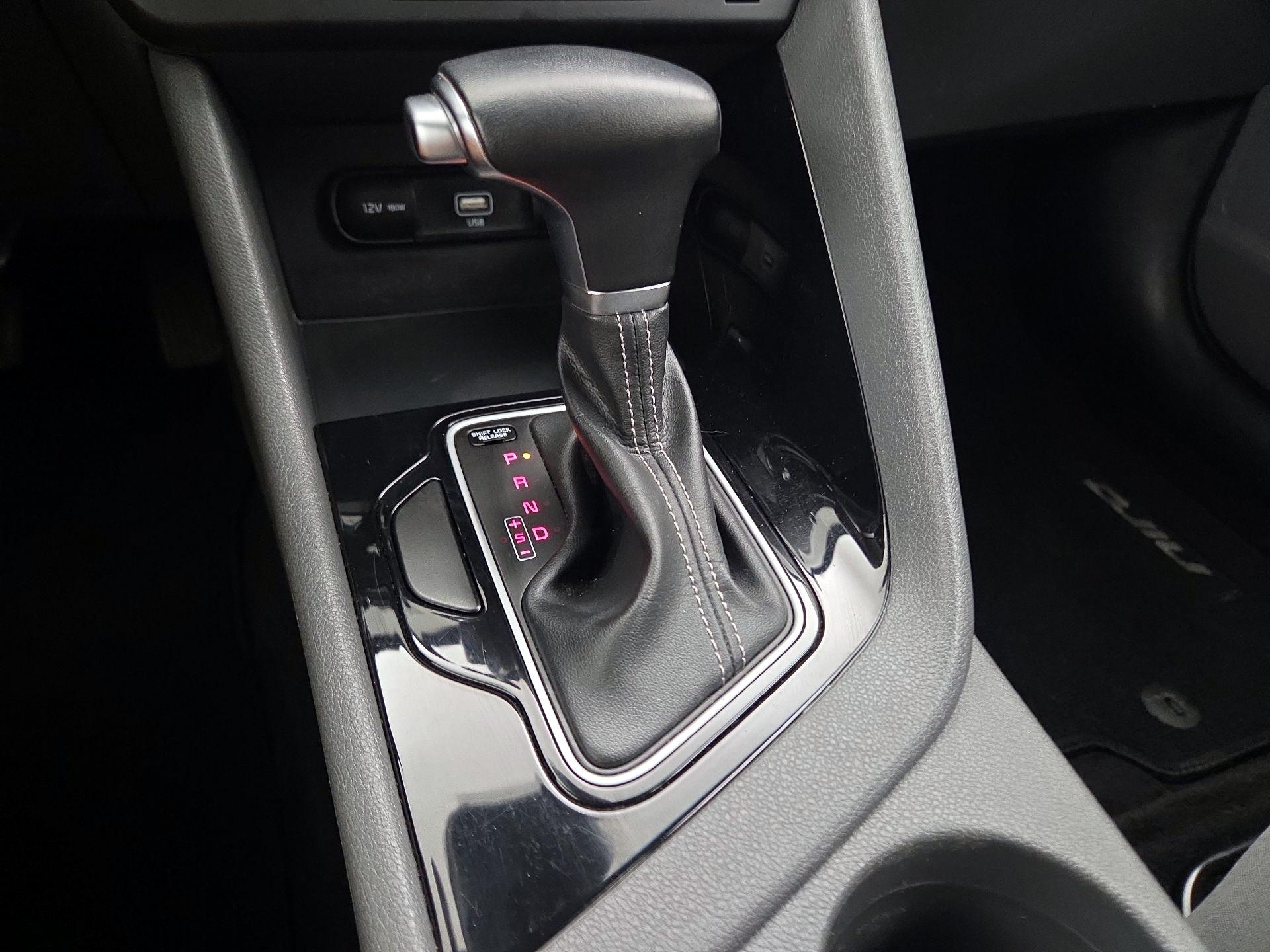 Thumbnail: 2022 Kia Niro - 17