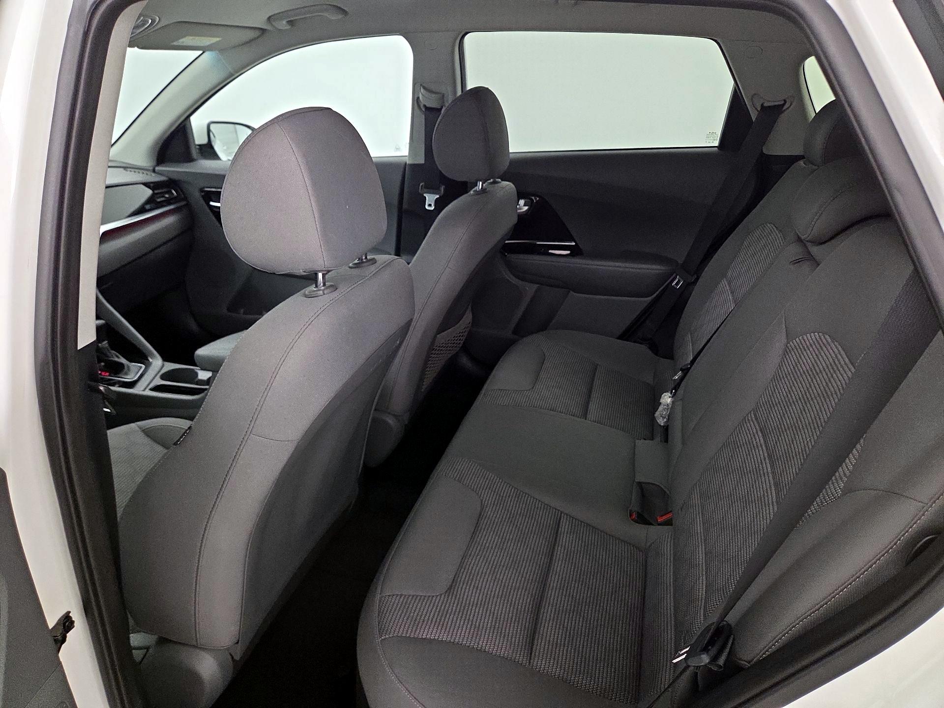 Thumbnail: 2022 Kia Niro - 19