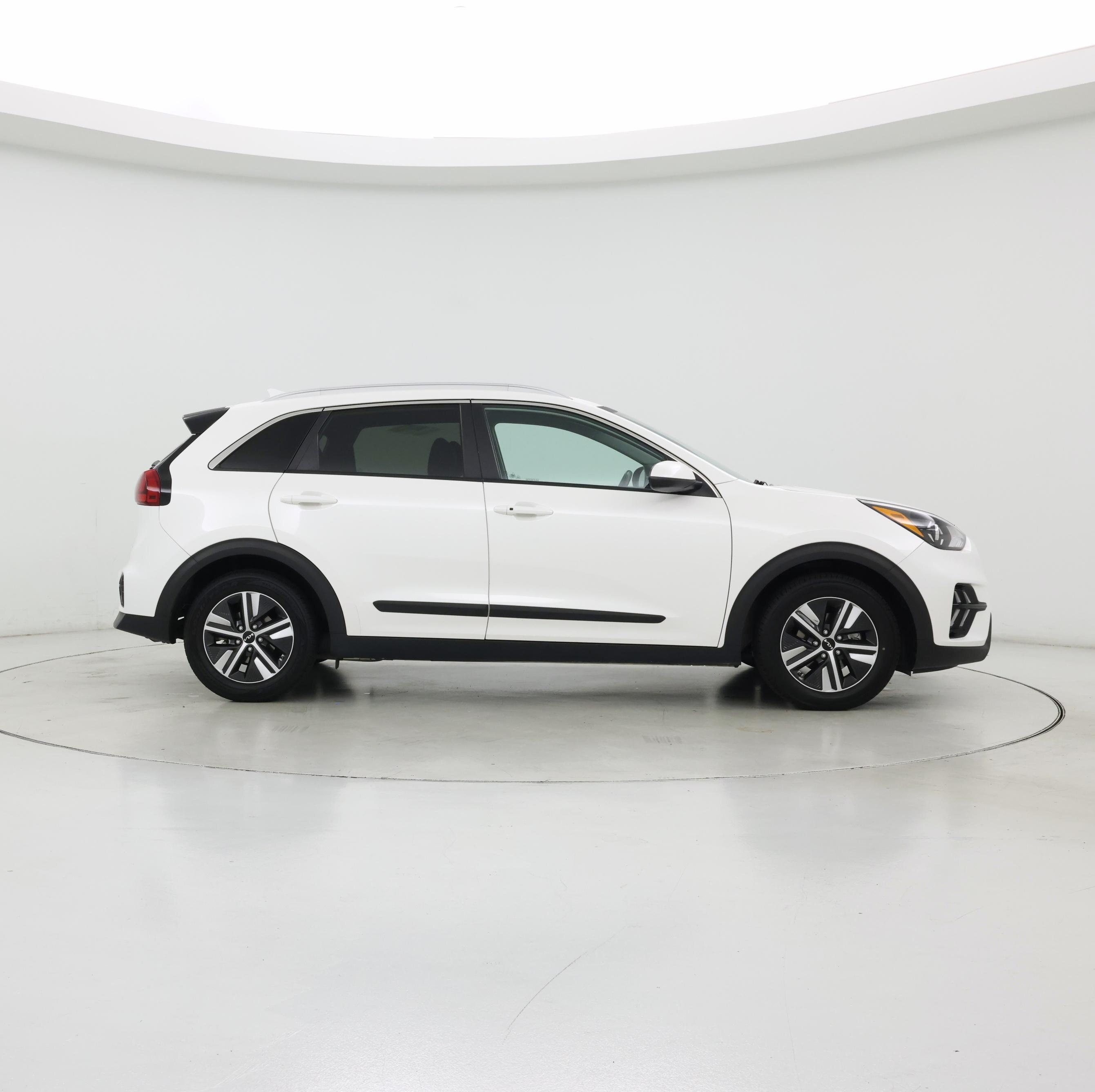 Thumbnail: 2022 Kia Niro - 7