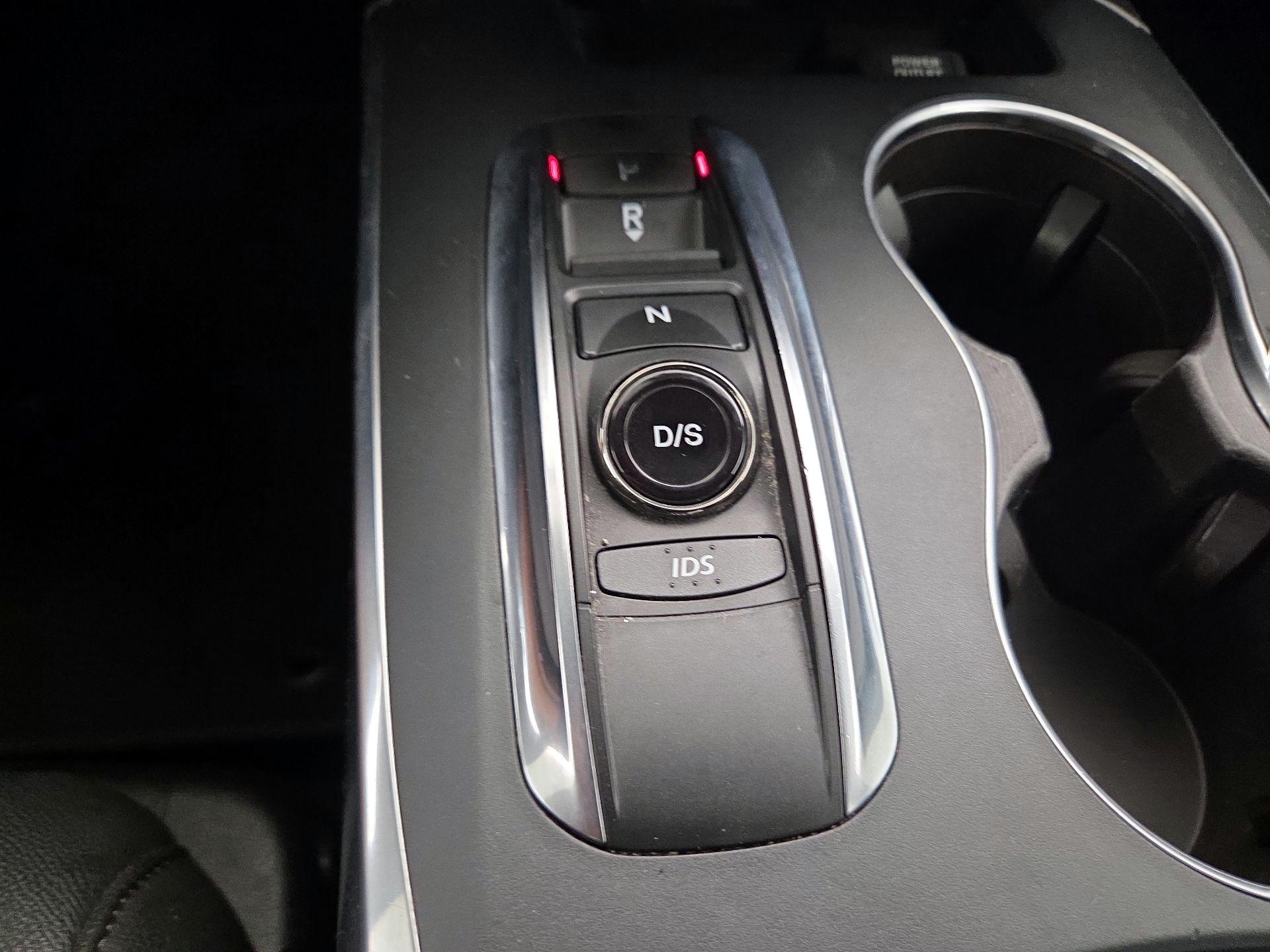 Thumbnail: 2016 Acura MDX - 18