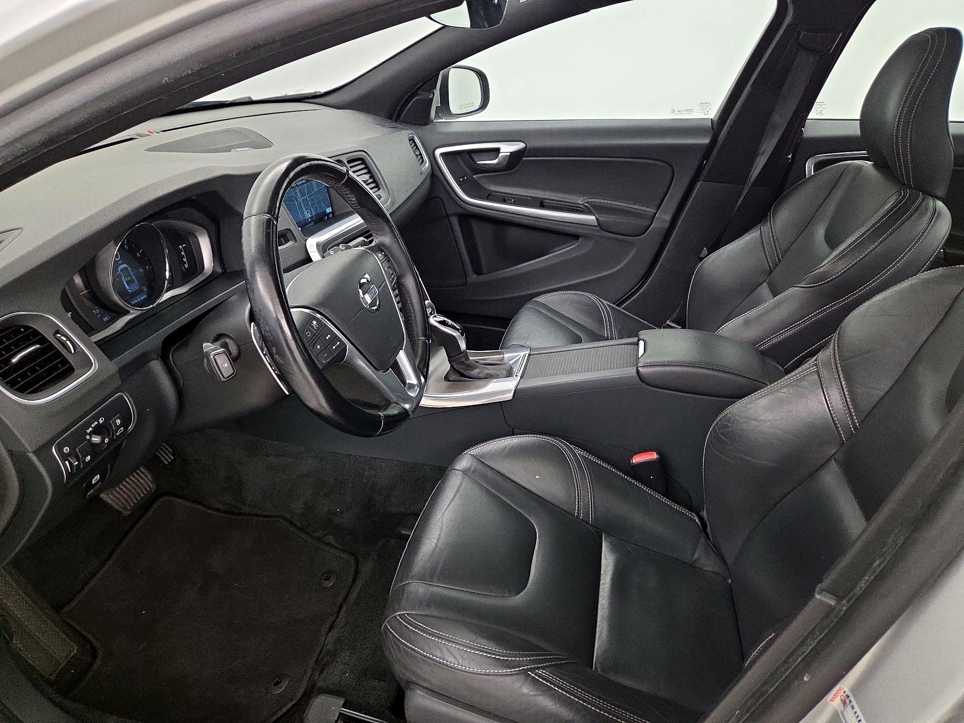 Thumbnail: 2015 Volvo S60 - 11