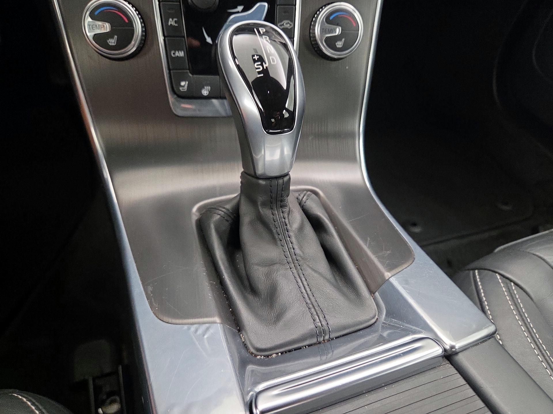 Thumbnail: 2015 Volvo S60 - 18