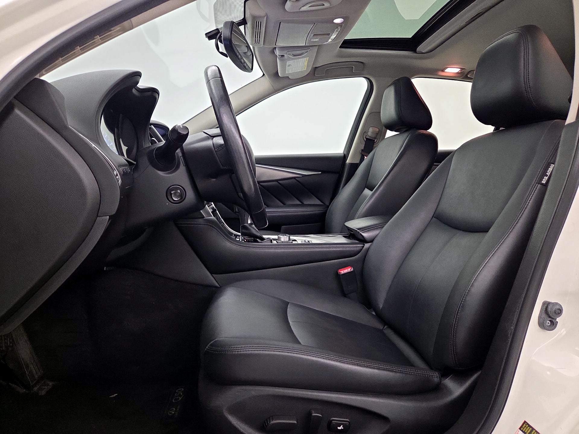 Thumbnail: 2016 INFINITI Q50 - 11