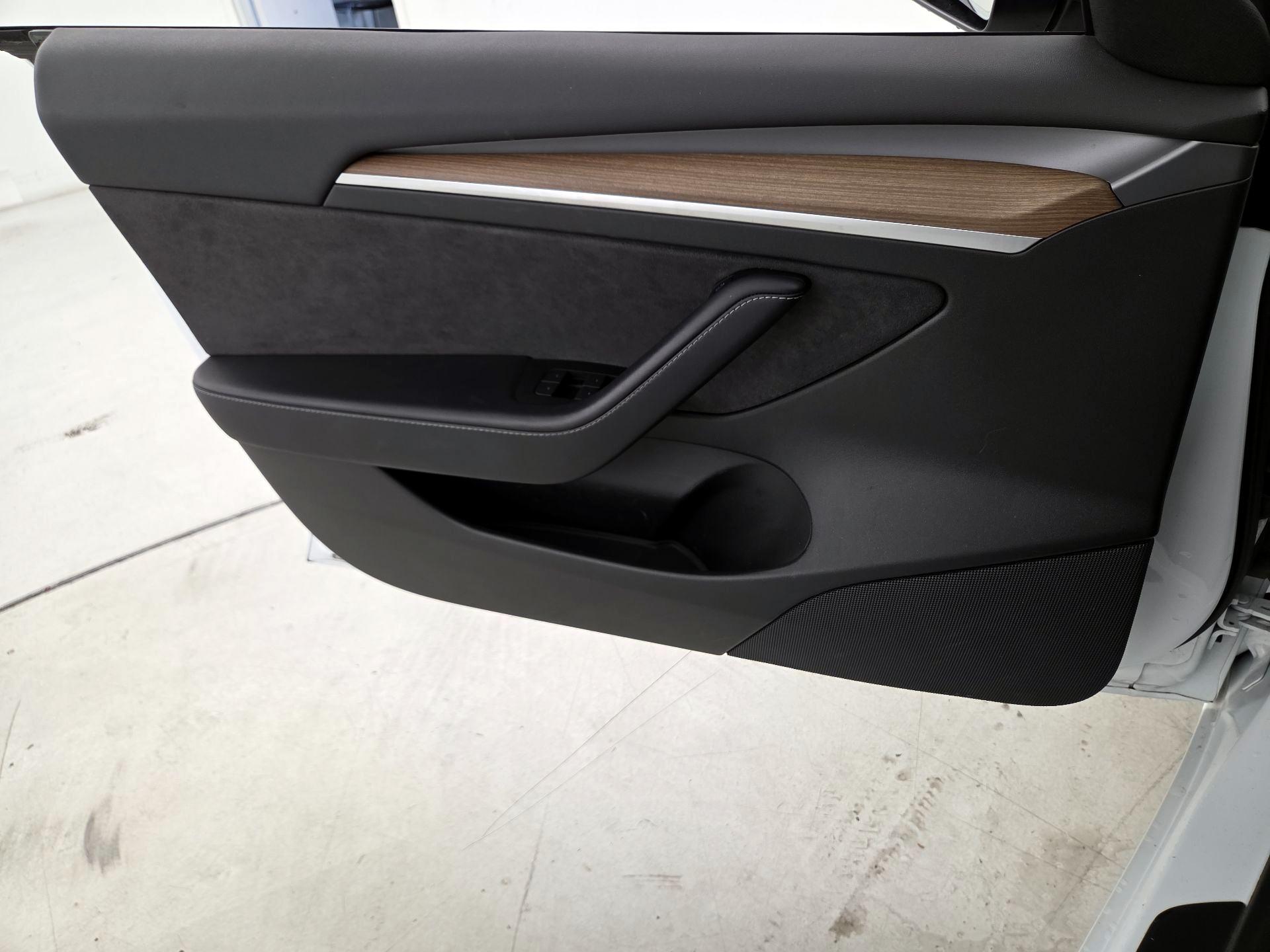 Thumbnail: 2023 Tesla Model 3 - 12