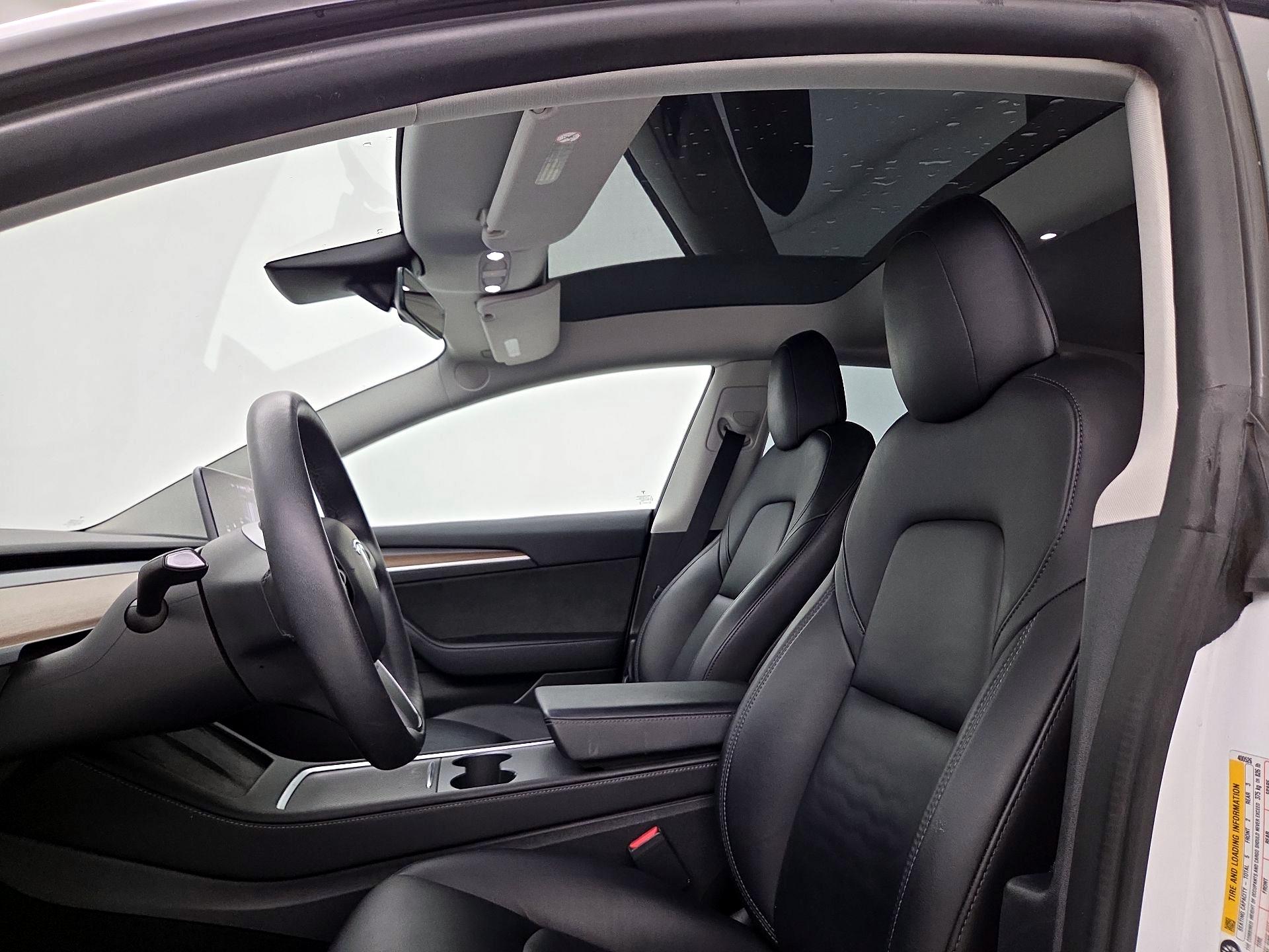 Thumbnail: 2023 Tesla Model 3 - 19