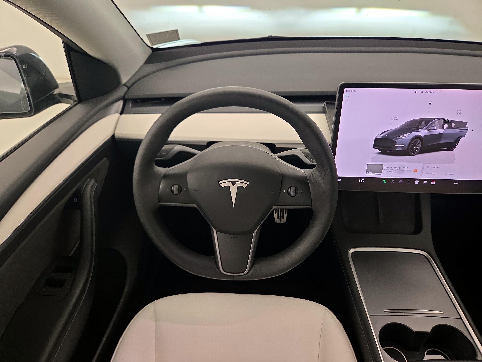 Thumbnail: 2023 Tesla Model Y - 10
