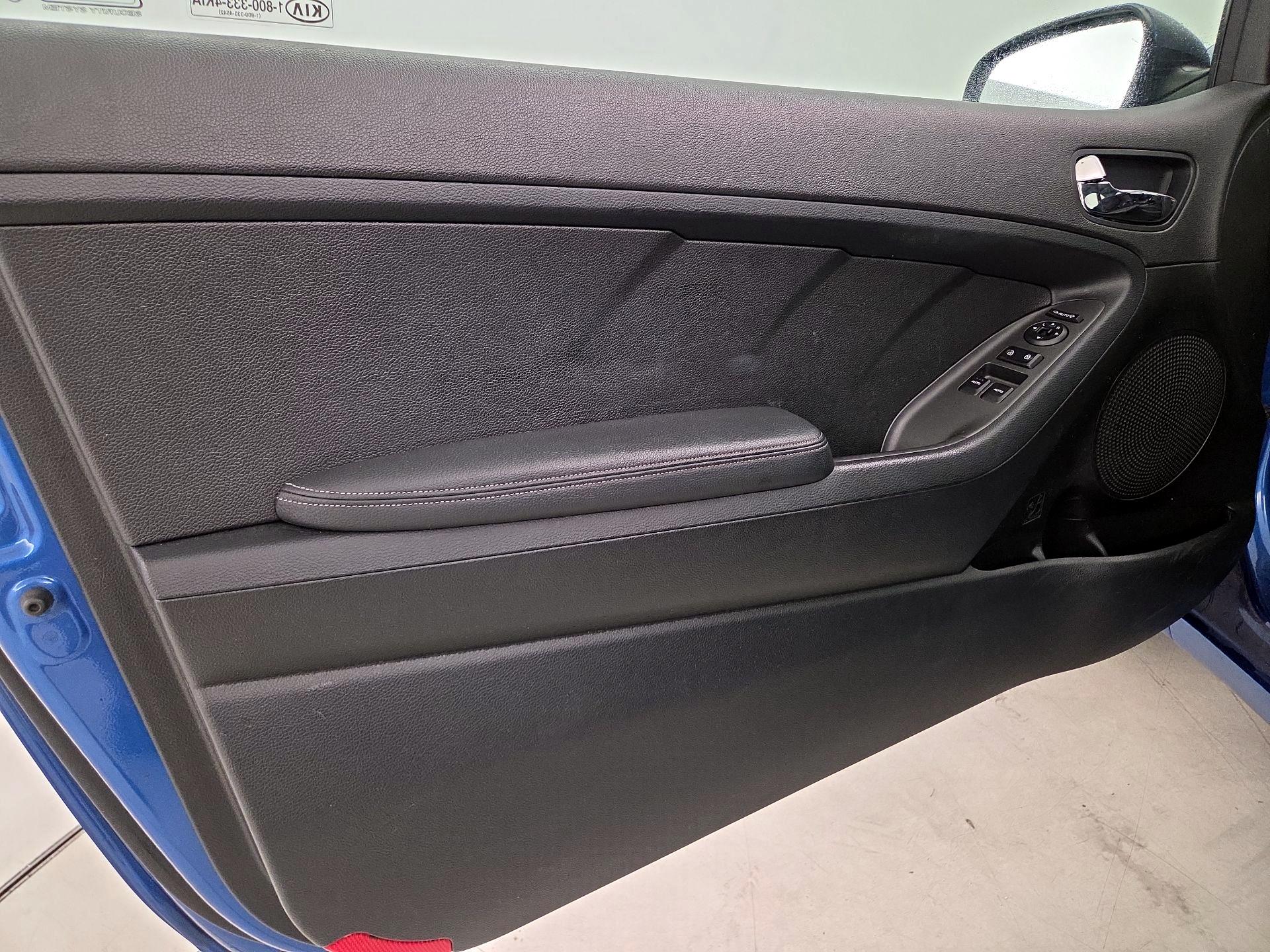 Thumbnail: 2014 Kia Forte - 12