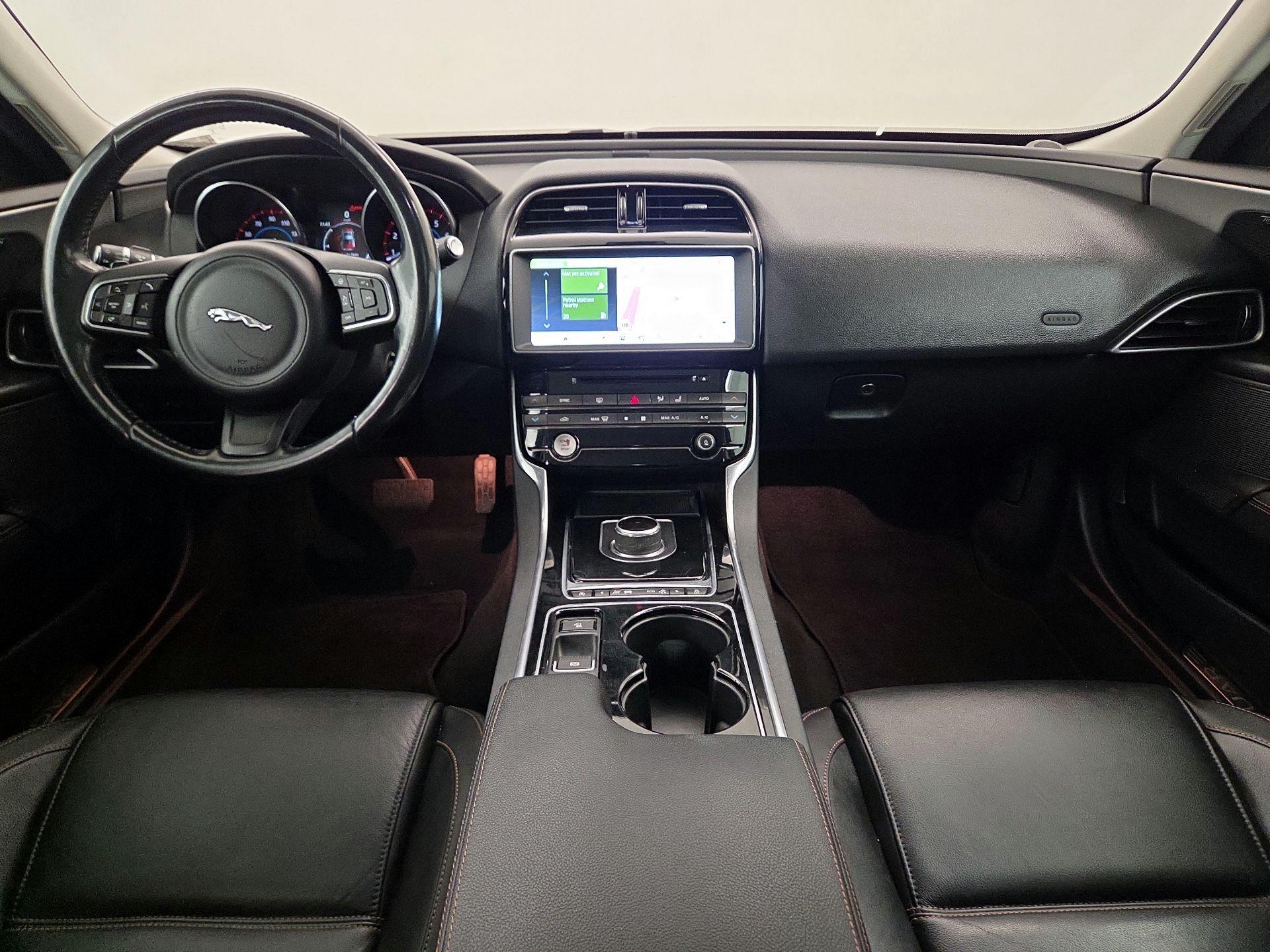 Thumbnail: 2017 Jaguar XE - 9