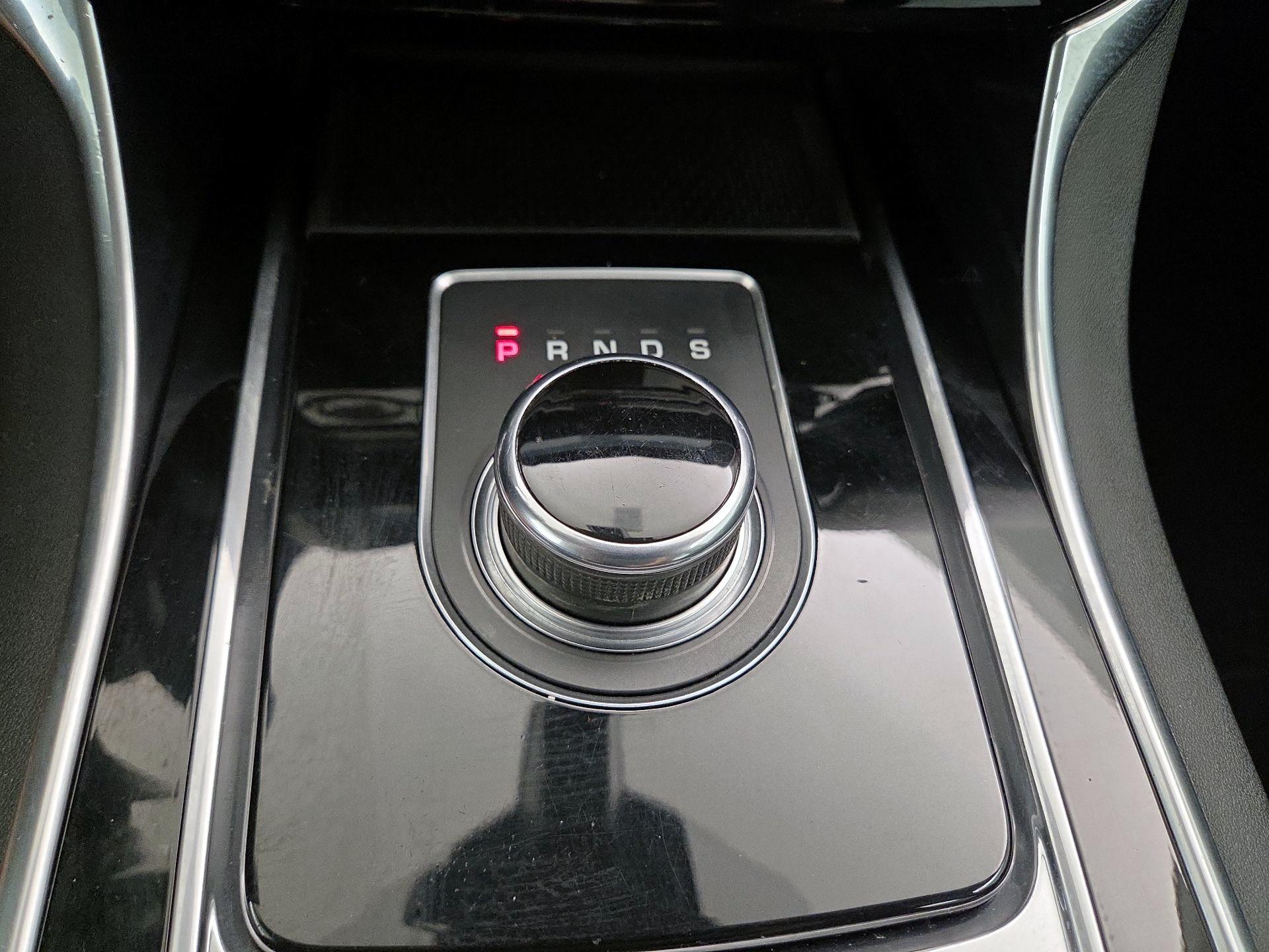 Thumbnail: 2017 Jaguar XE - 18