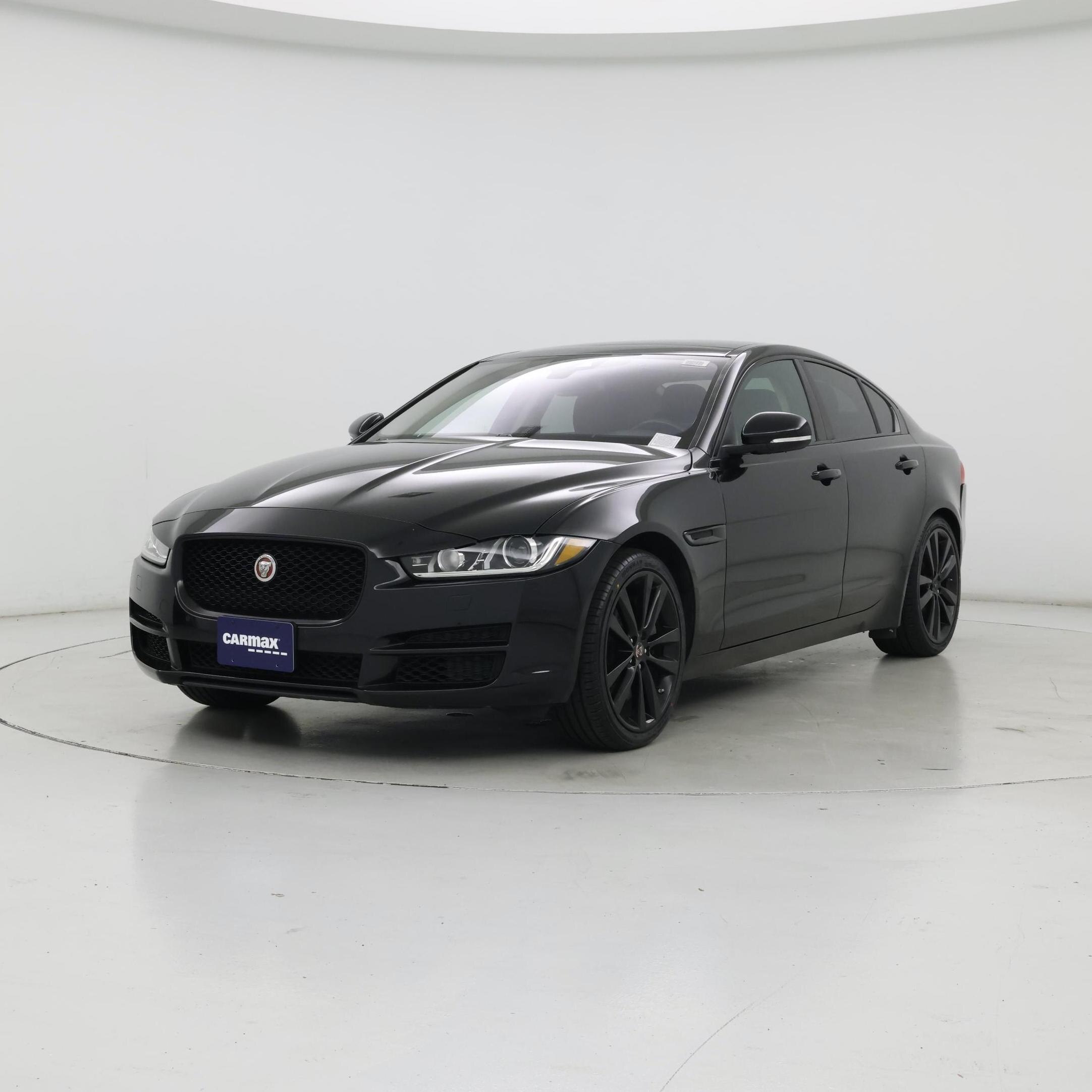 Thumbnail: 2017 Jaguar XE - 4