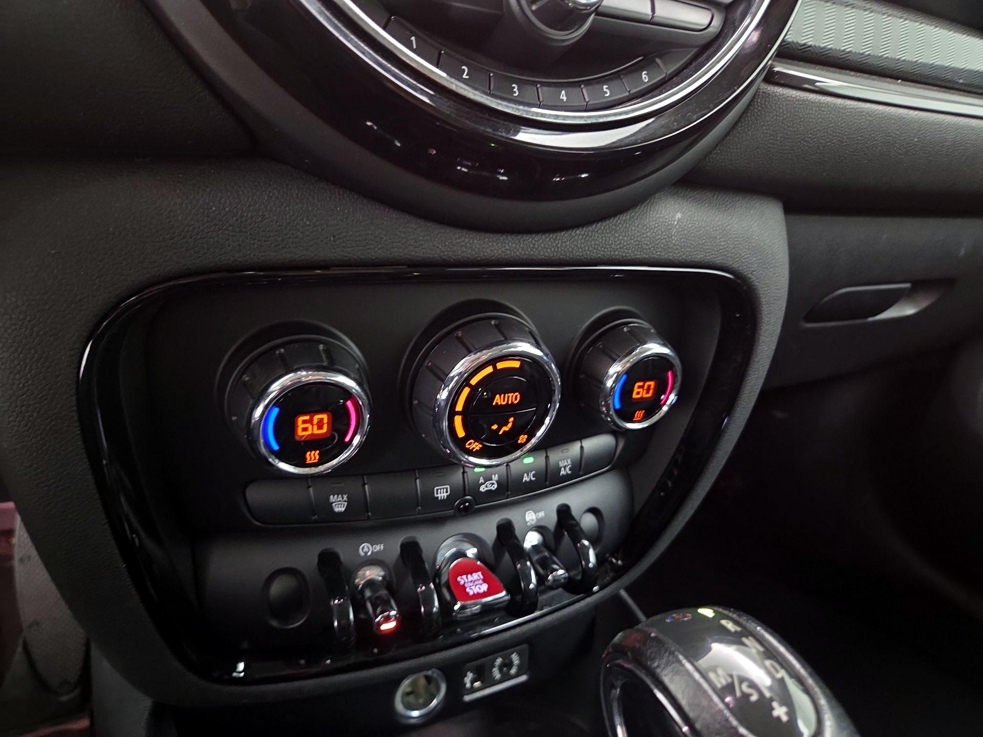 Thumbnail: 2017 MINI Cooper Clubman - 16