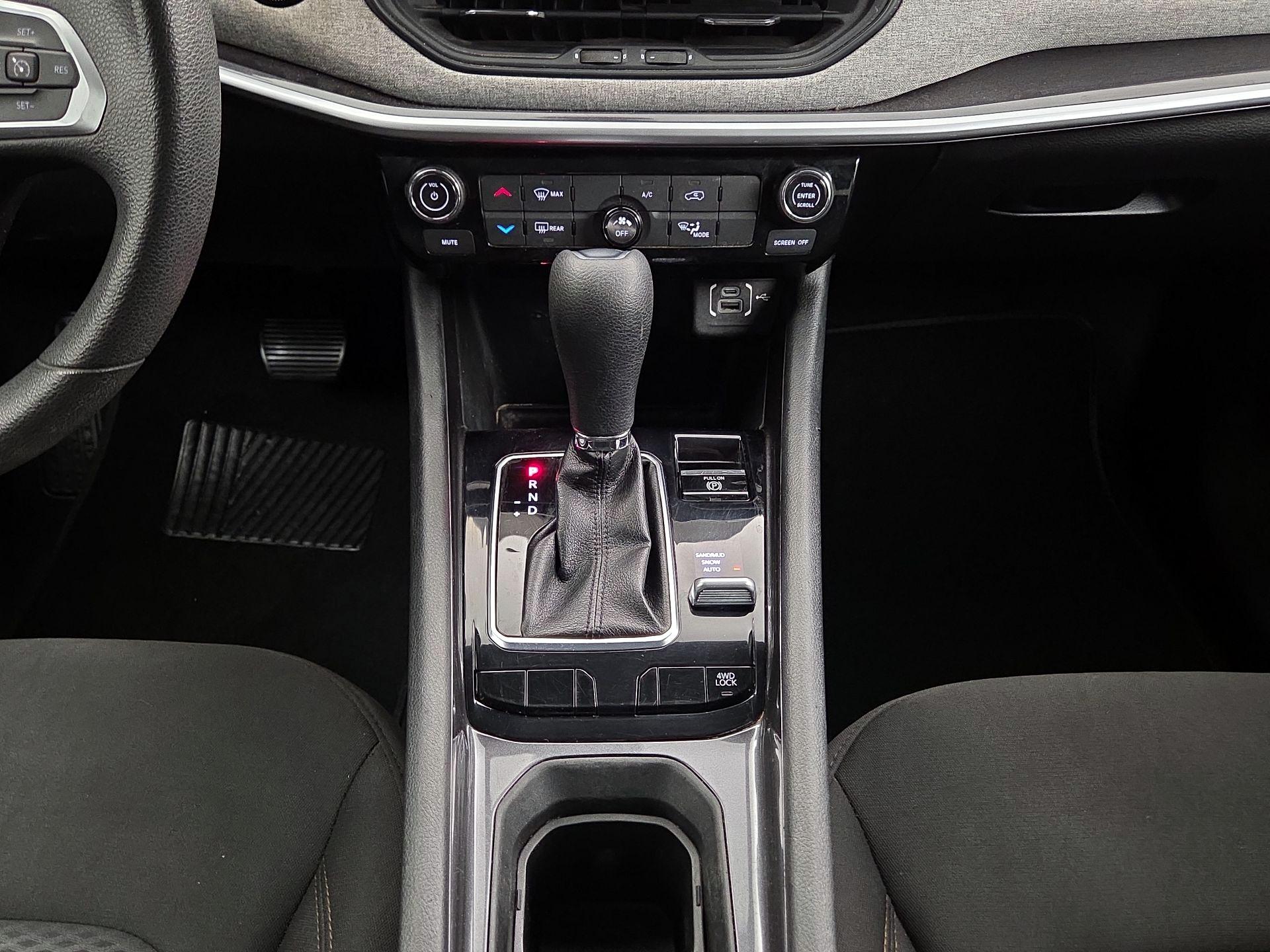 Thumbnail: 2022 Jeep Compass - 17