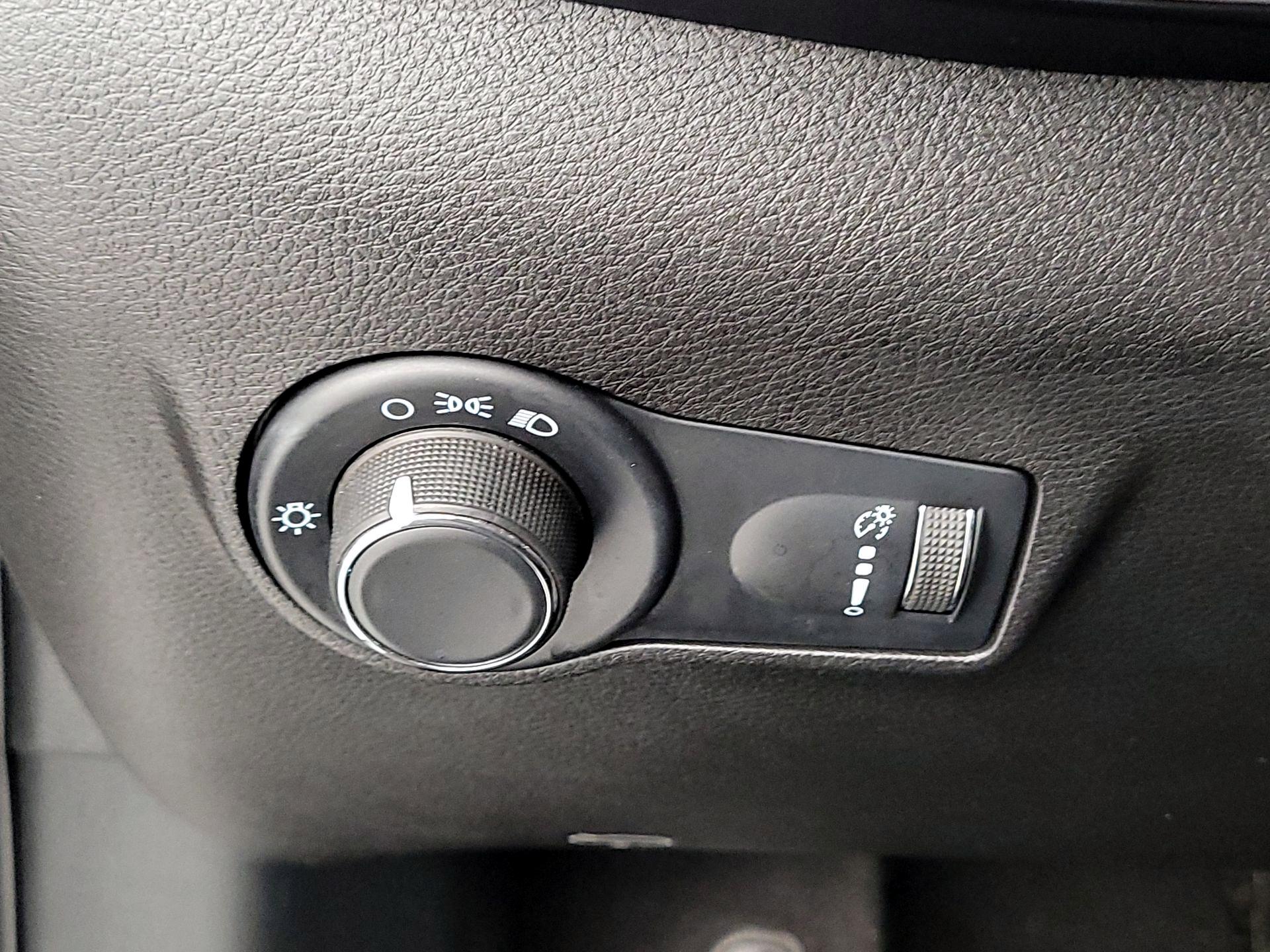 Thumbnail: 2022 Jeep Compass - 13