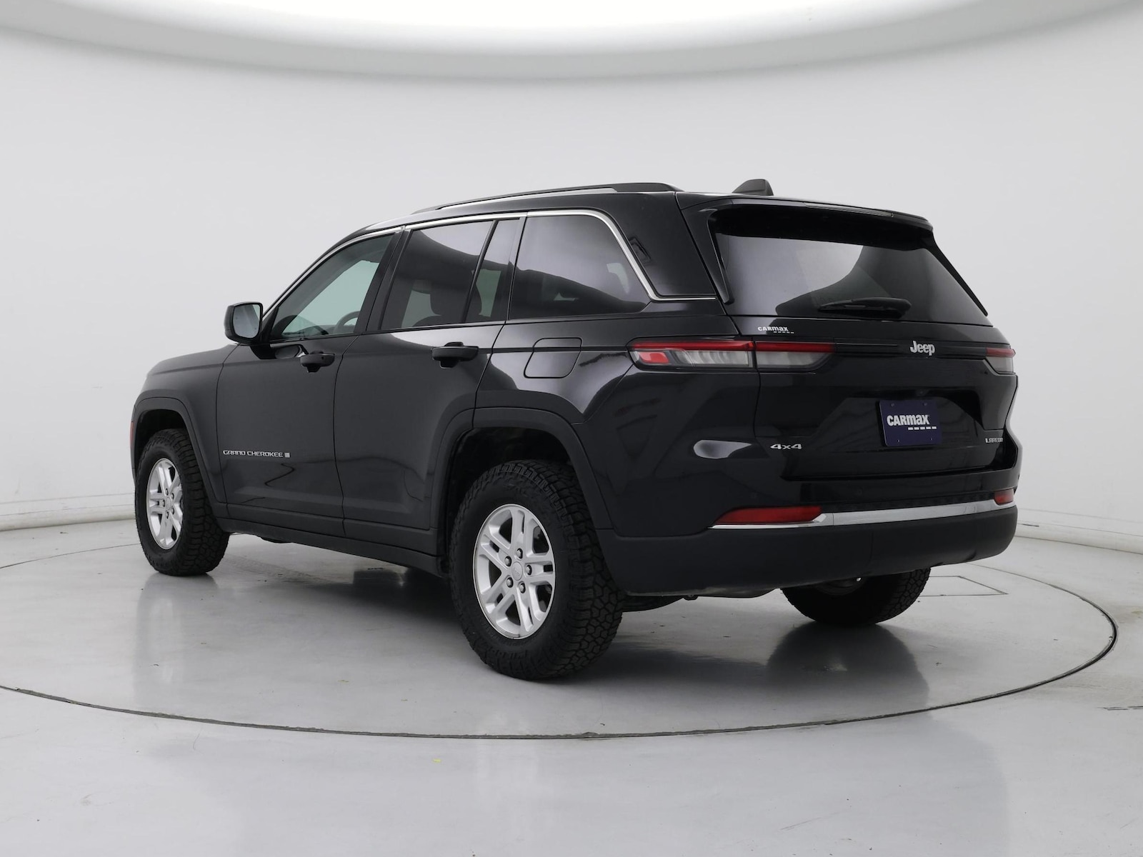 2023 Jeep Grand Cherokee Laredo - Photo 3