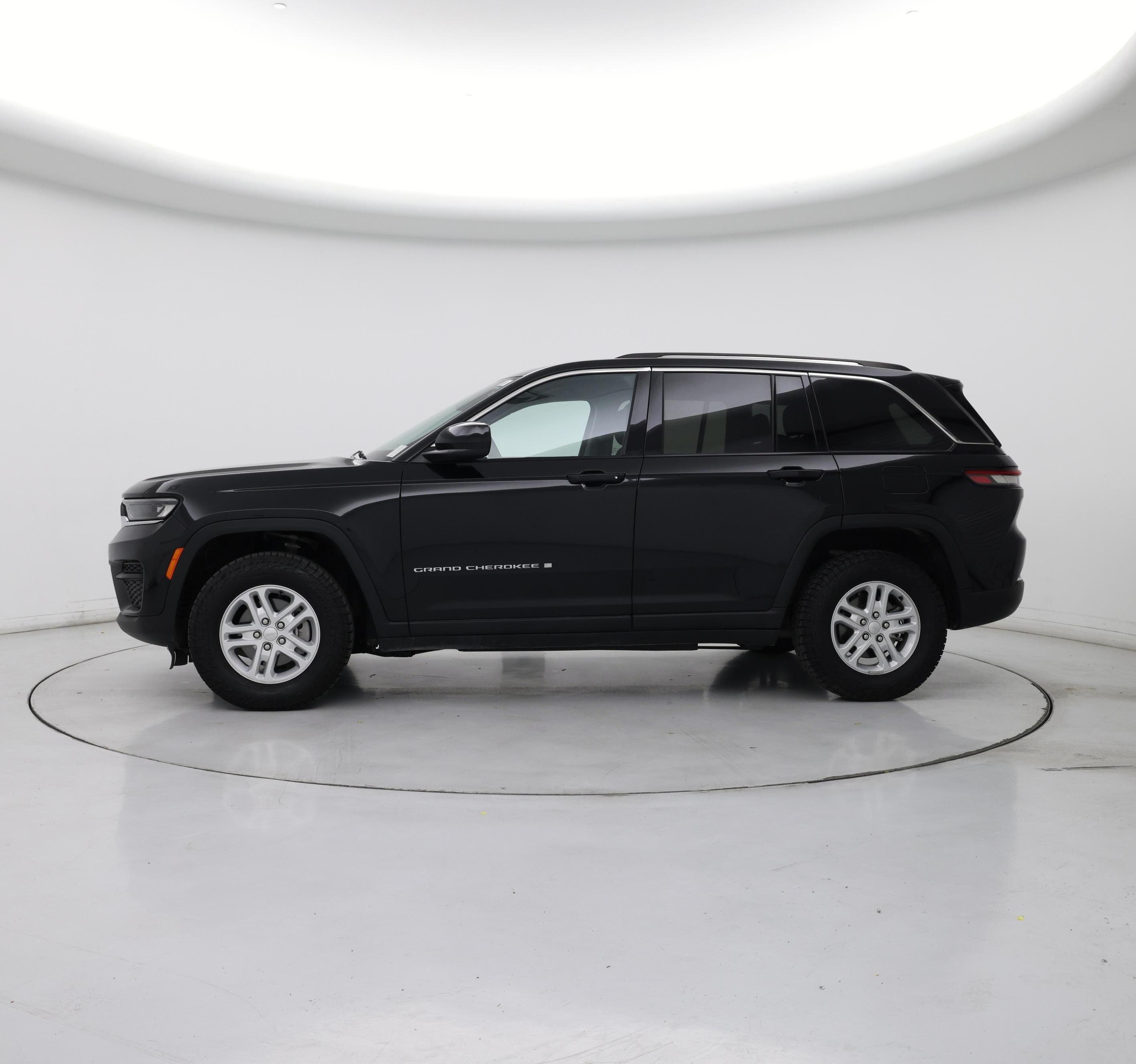 Thumbnail: 2023 Jeep Grand Cherokee - 3