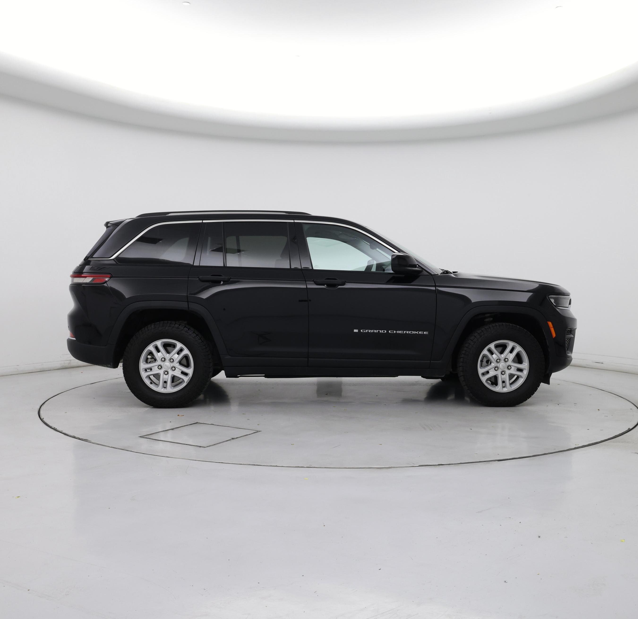Thumbnail: 2023 Jeep Grand Cherokee - 7
