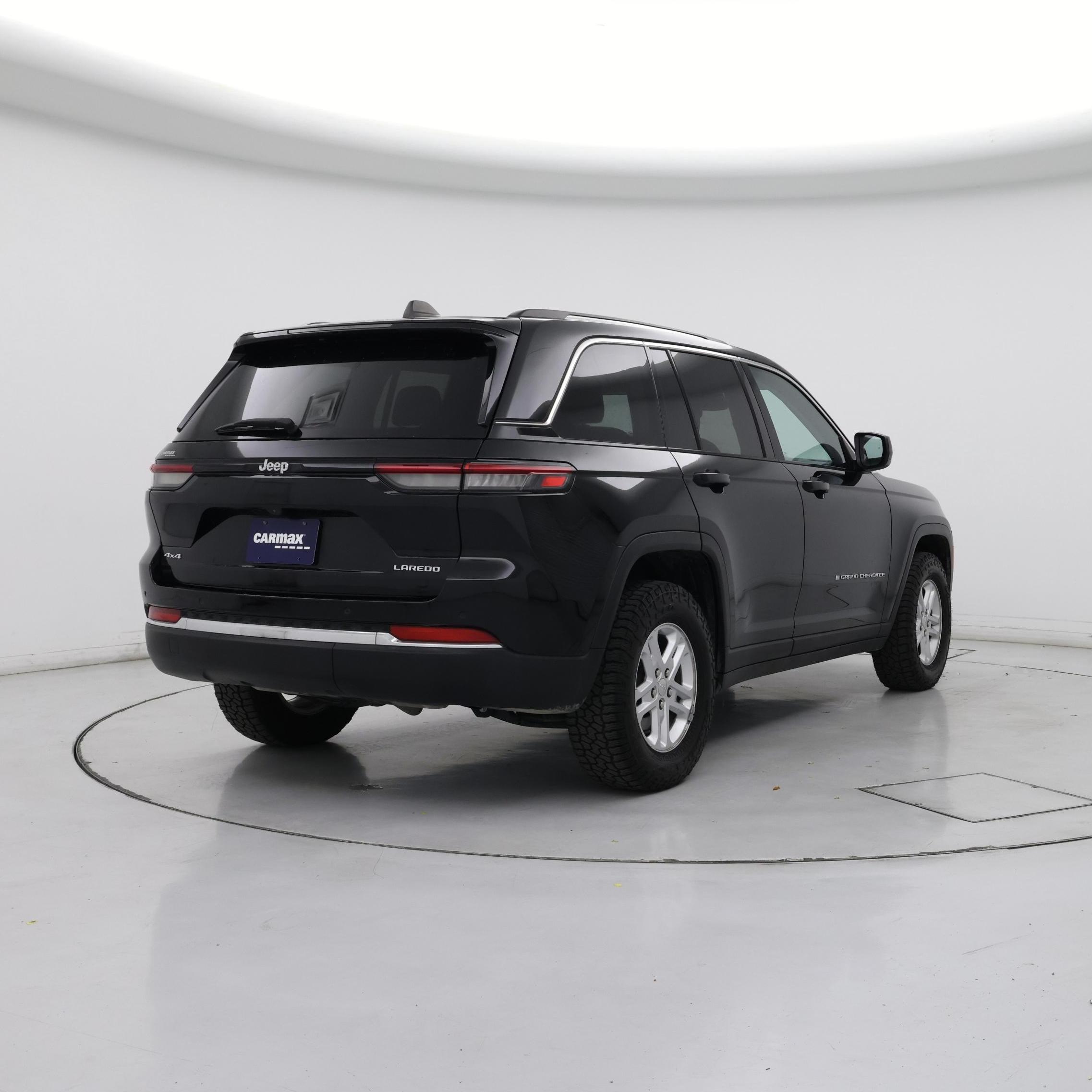 Thumbnail: 2023 Jeep Grand Cherokee - 8