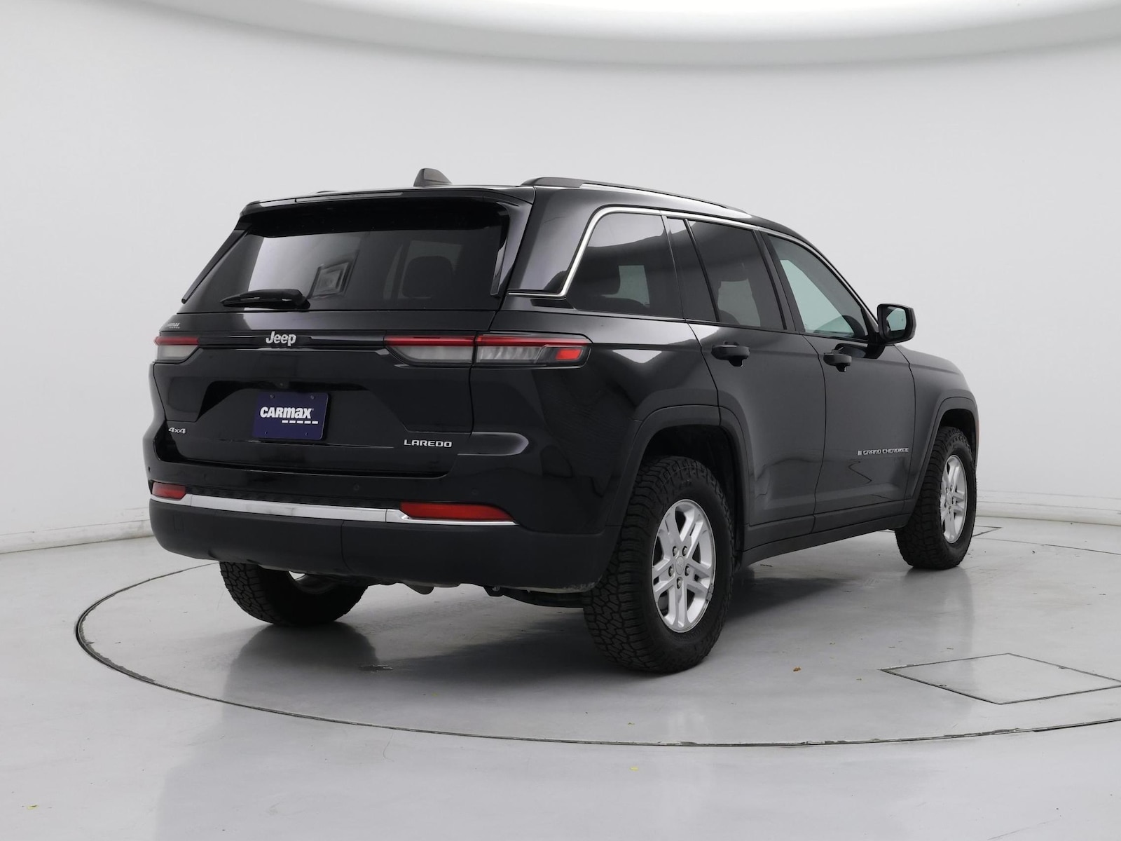 2023 Jeep Grand Cherokee Laredo - Photo 9