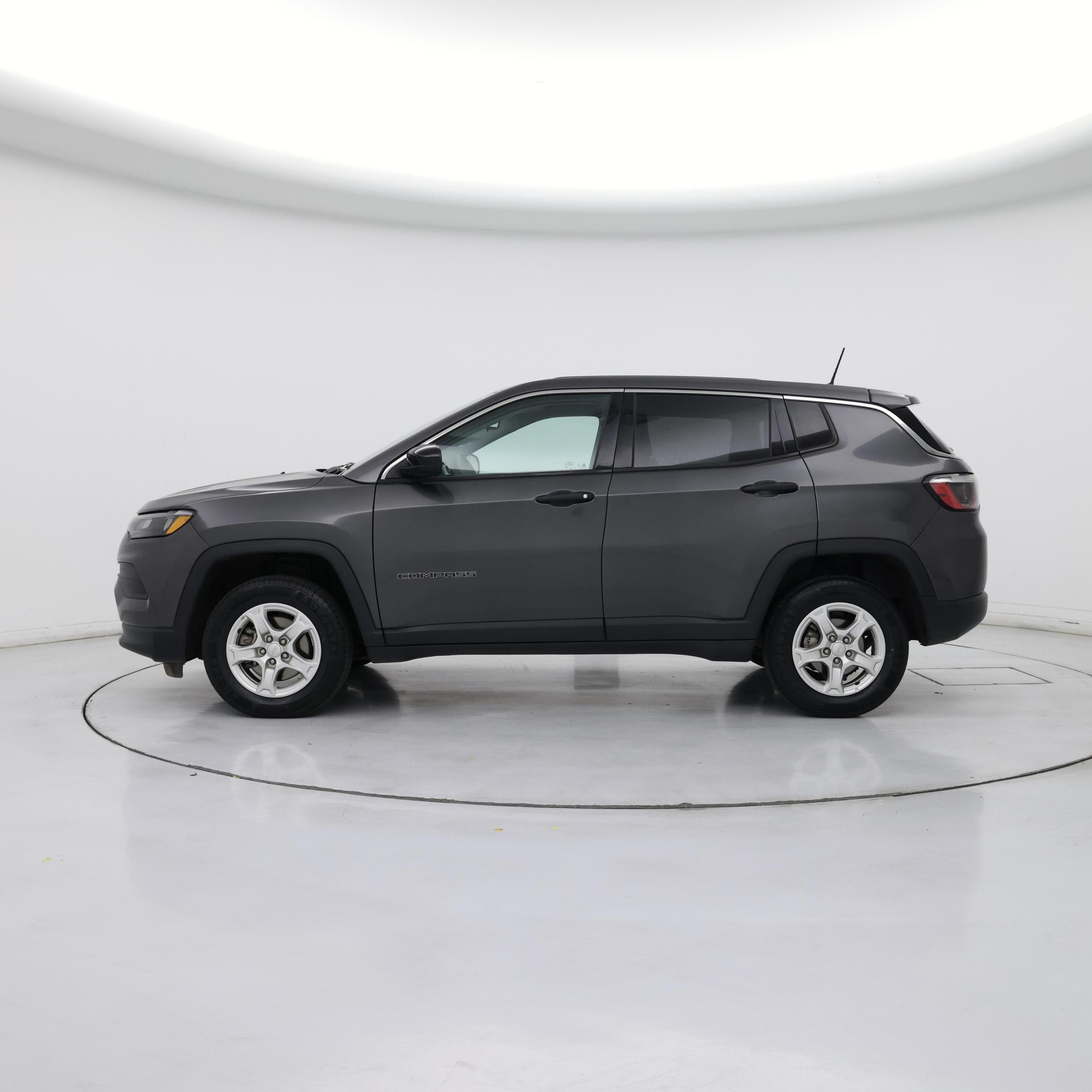 Thumbnail: 2022 Jeep Compass - 3