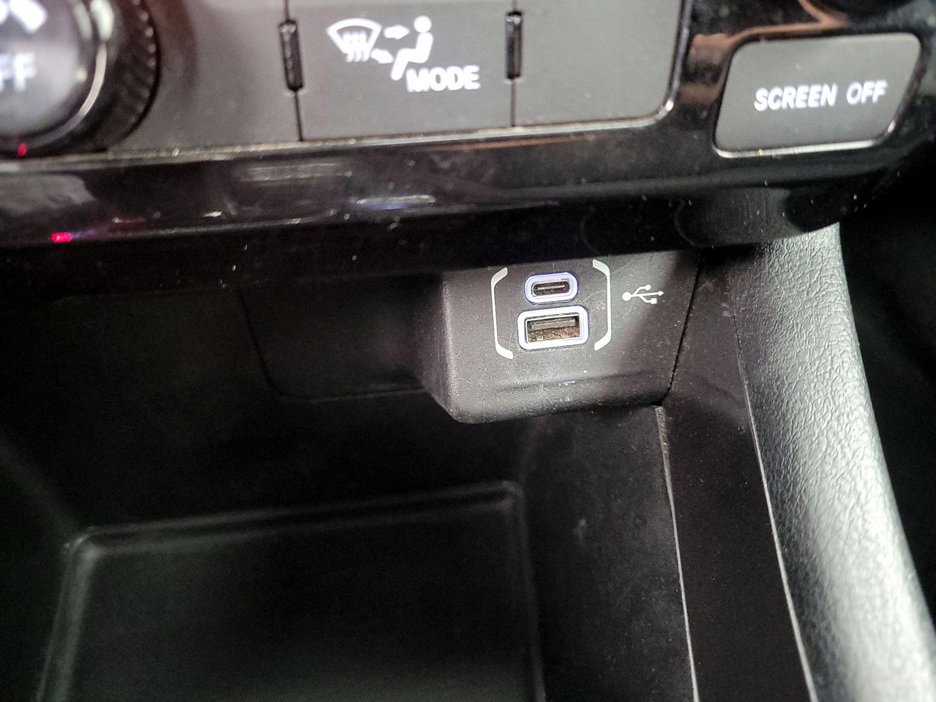 Thumbnail: 2022 Jeep Compass - 18