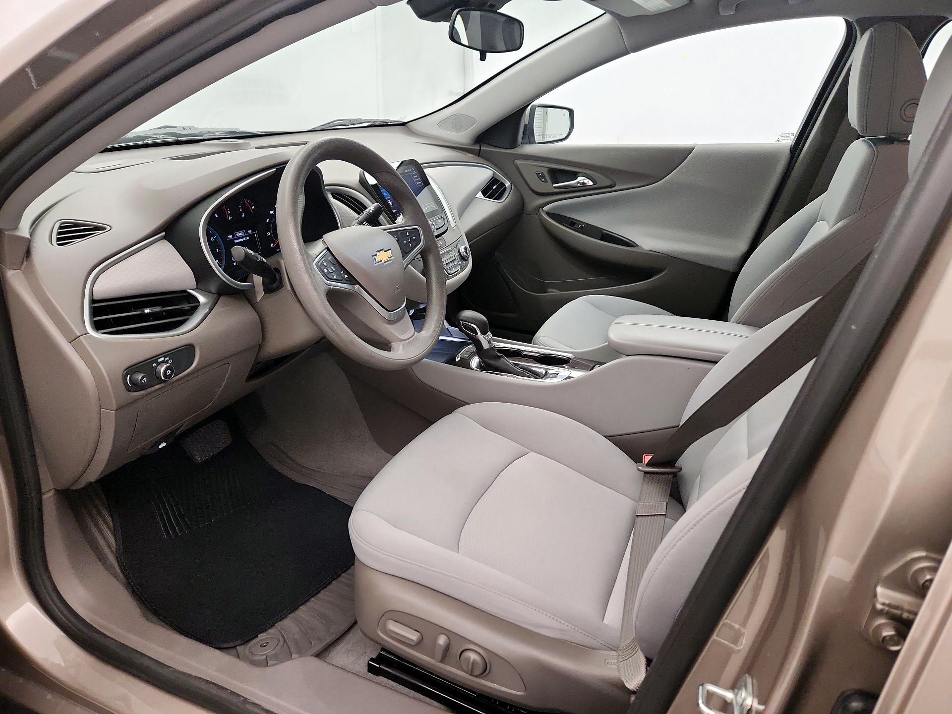 Thumbnail: 2023 Chevrolet Malibu - 11