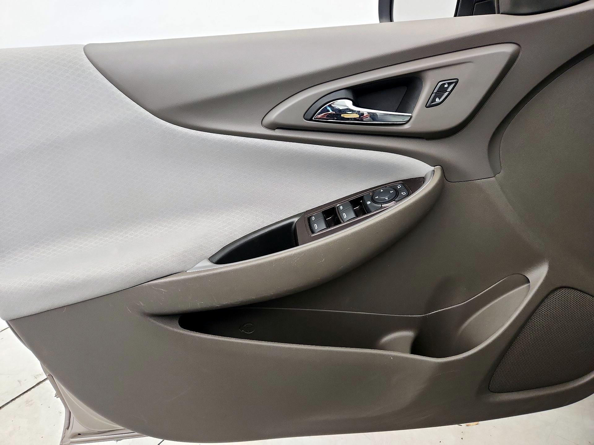 Thumbnail: 2023 Chevrolet Malibu - 12