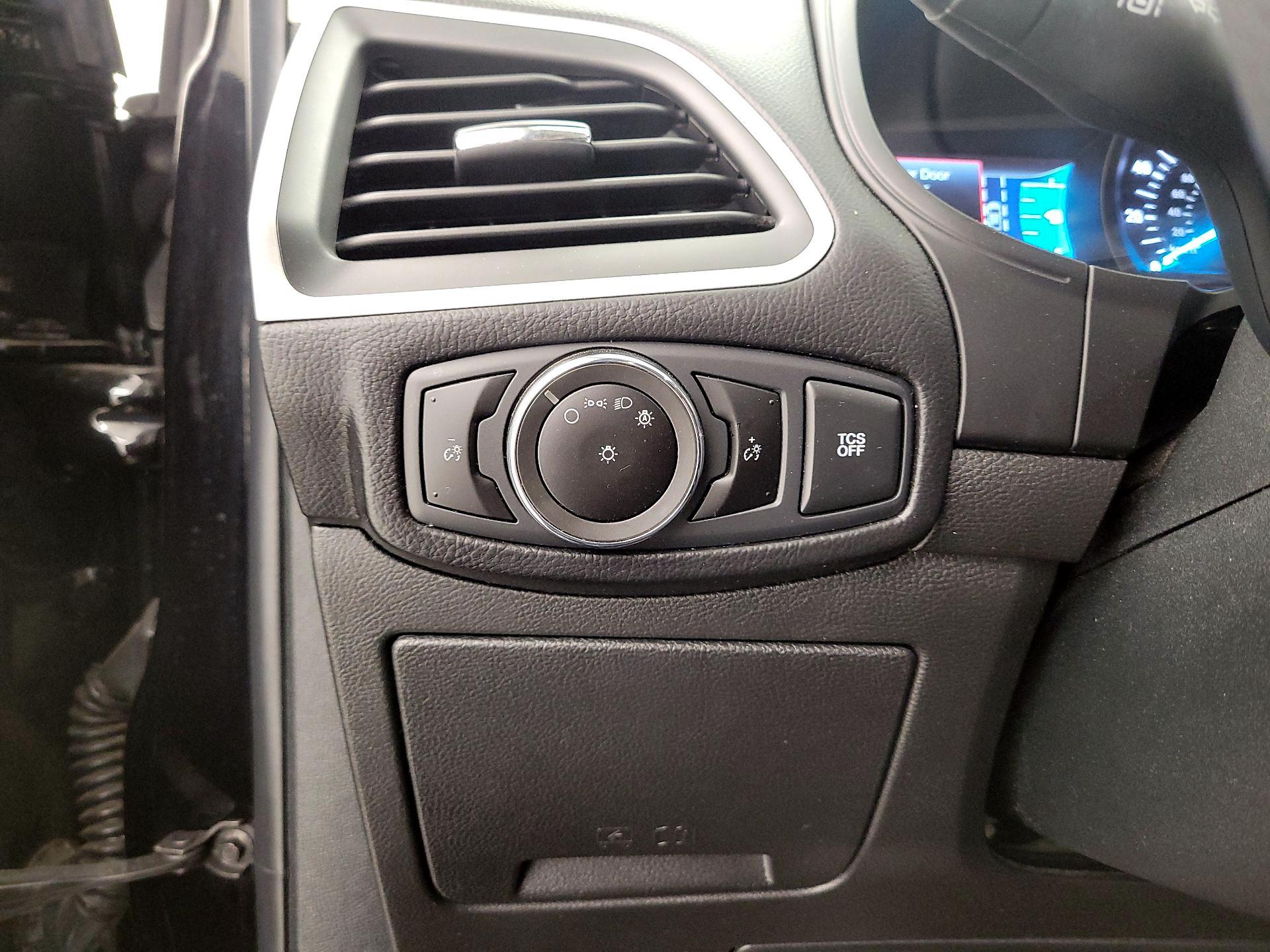 Thumbnail: 2023 Ford Edge - 13