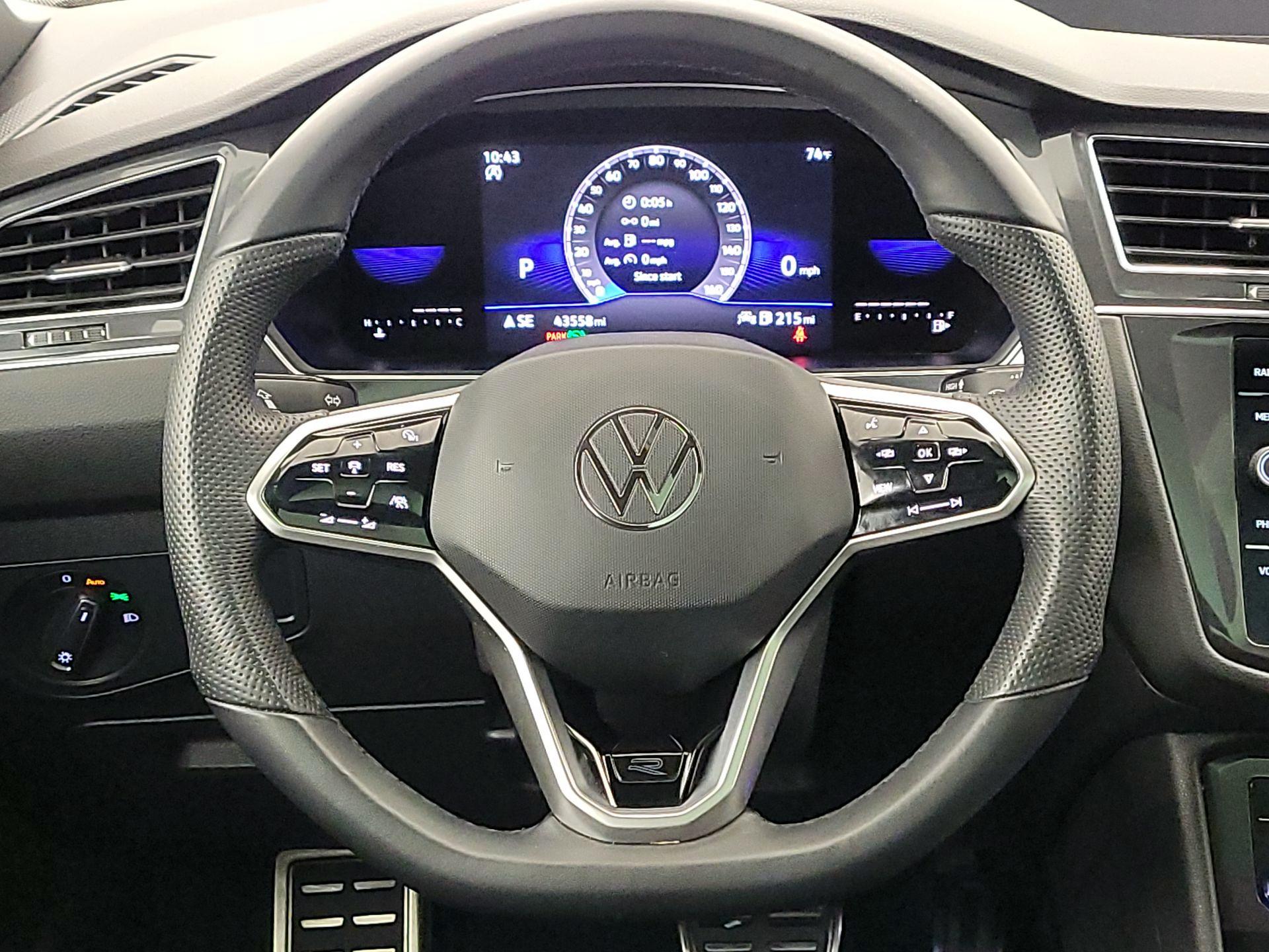 Thumbnail: 2022 Volkswagen Tiguan - 10