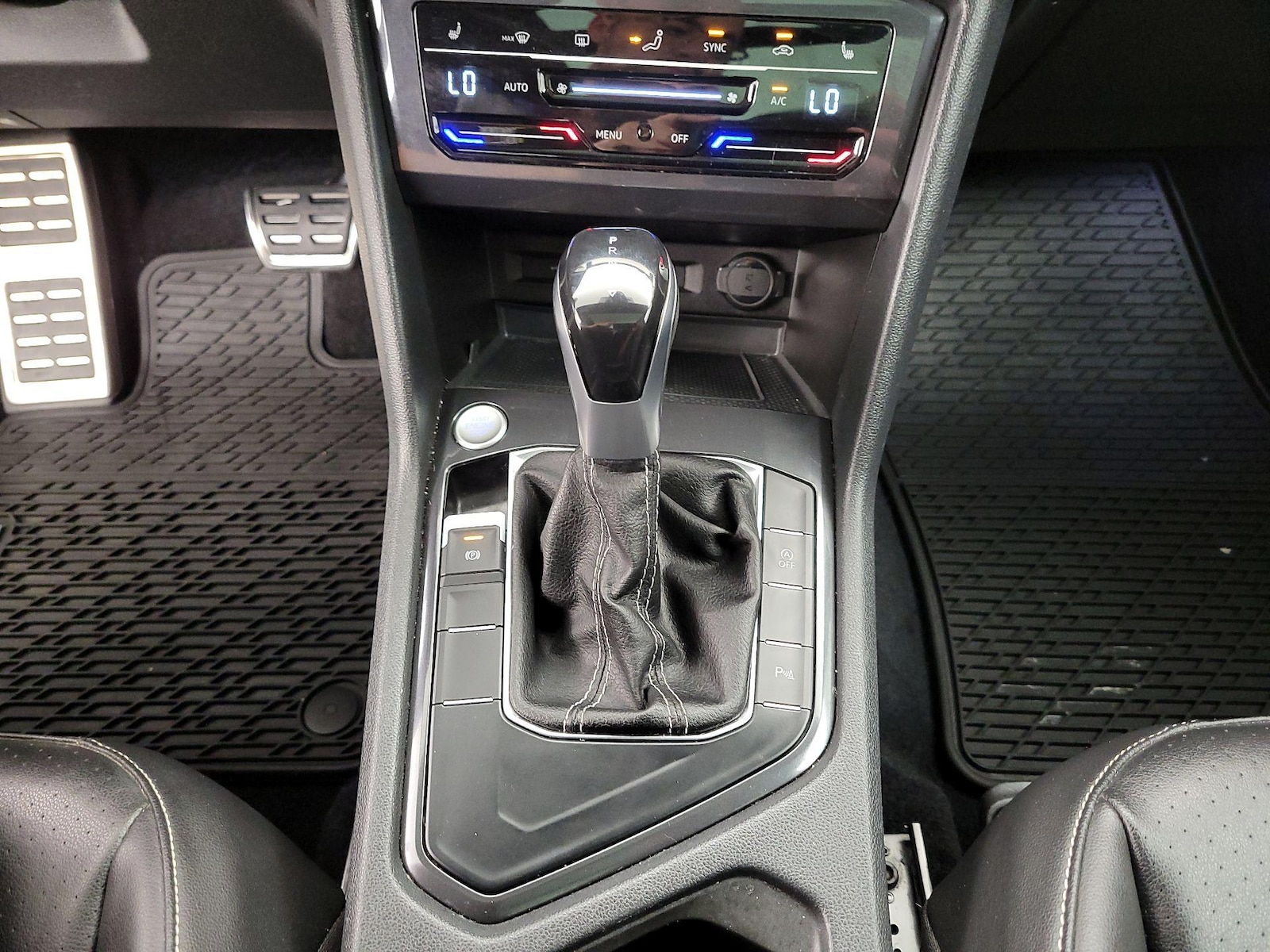 2022 Volkswagen Tiguan SE R-LINE BLACK - Photo 18