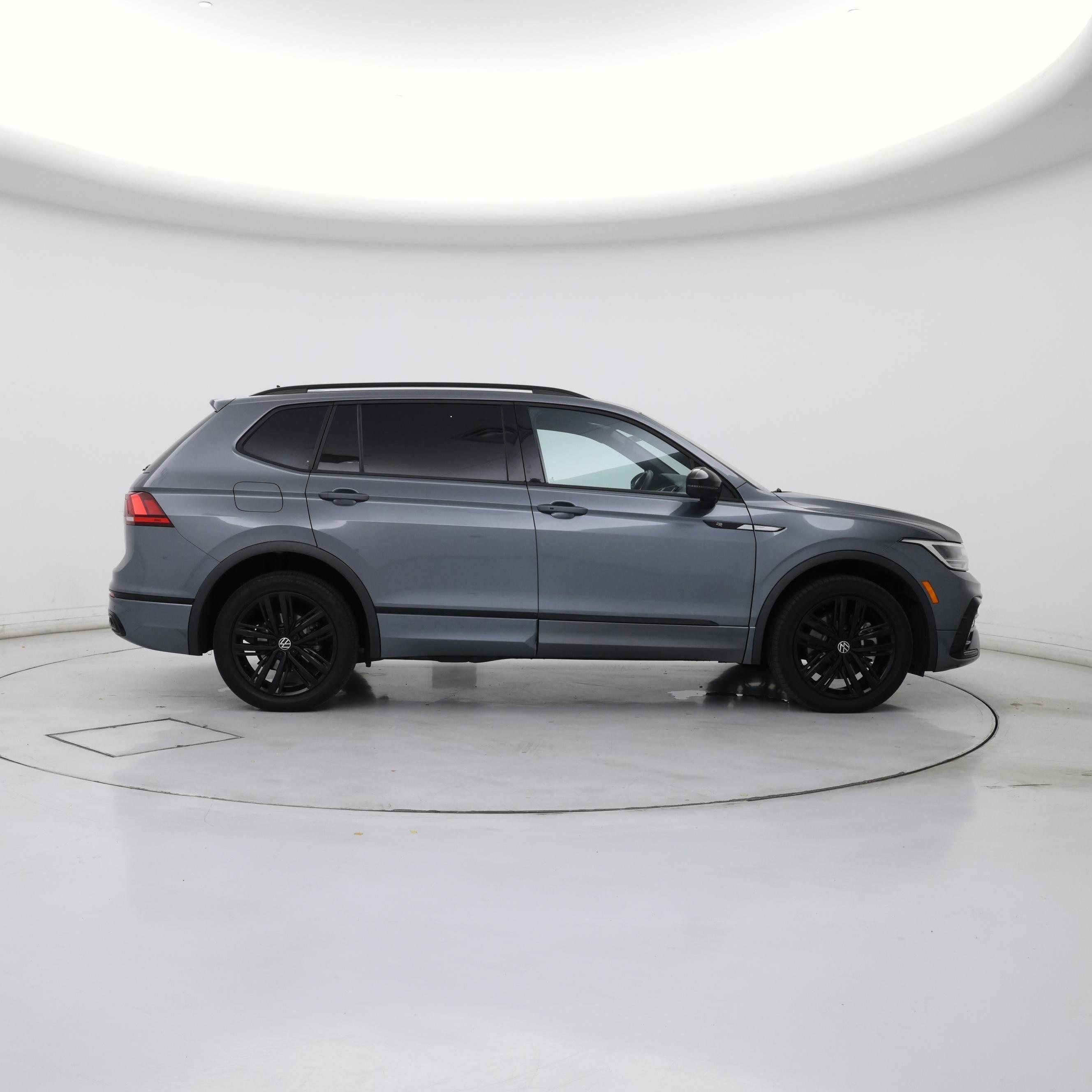 Thumbnail: 2022 Volkswagen Tiguan - 7