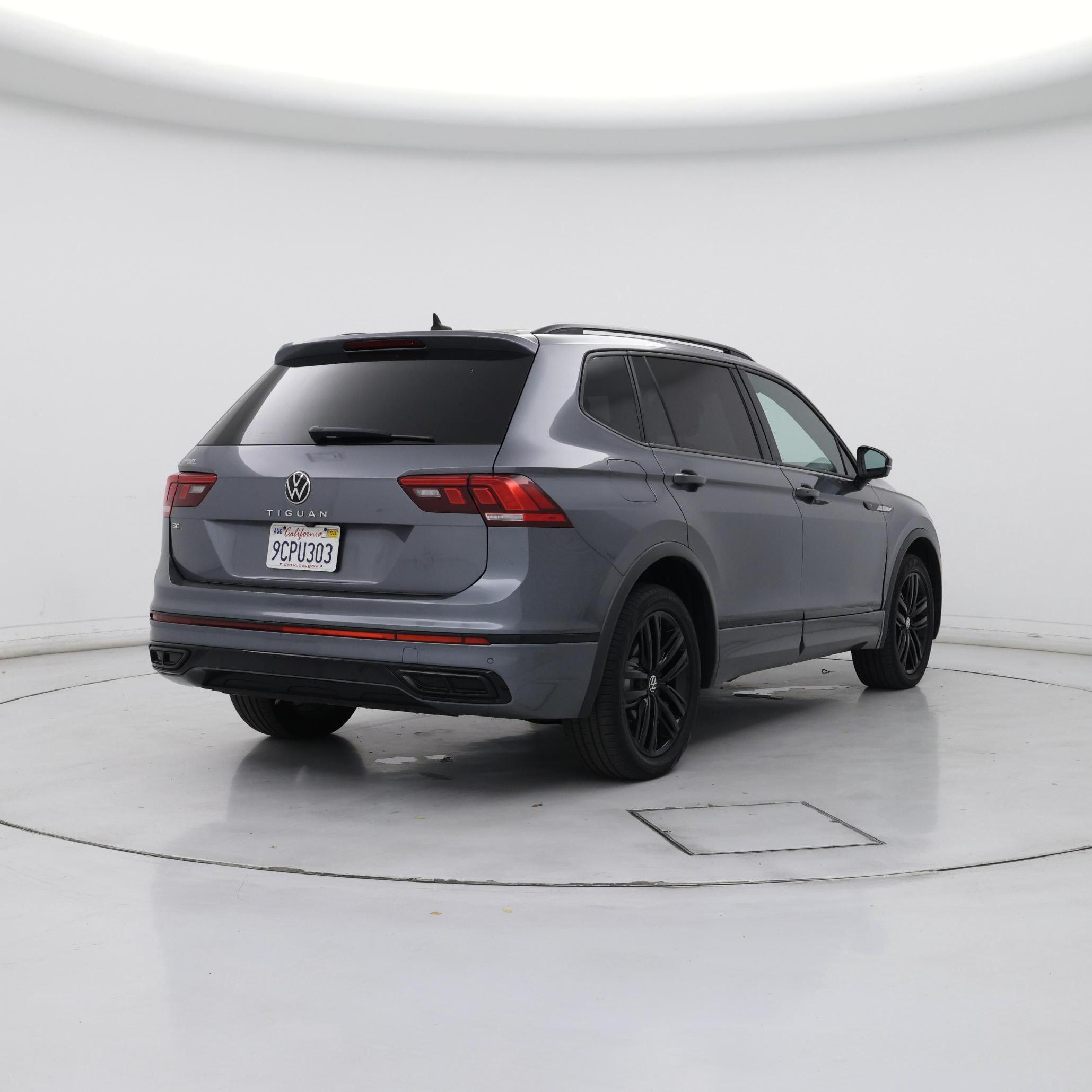 Thumbnail: 2022 Volkswagen Tiguan - 8