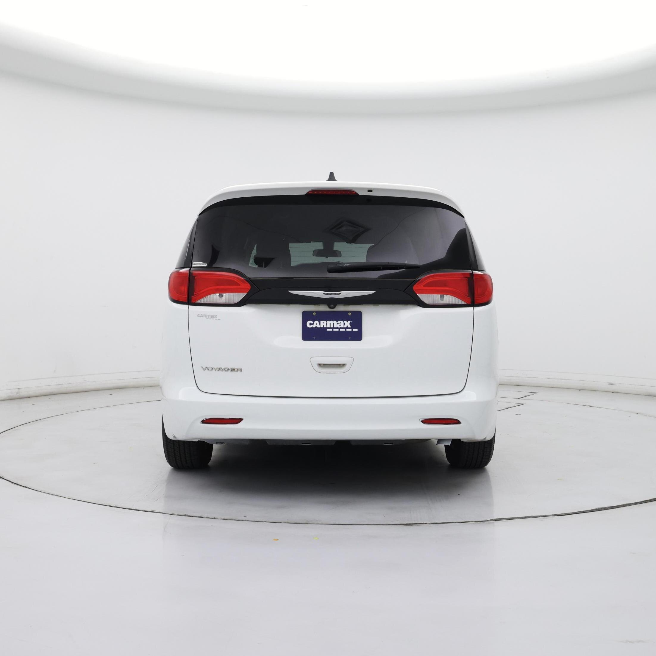 Thumbnail: 2022 Chrysler Voyager - 6