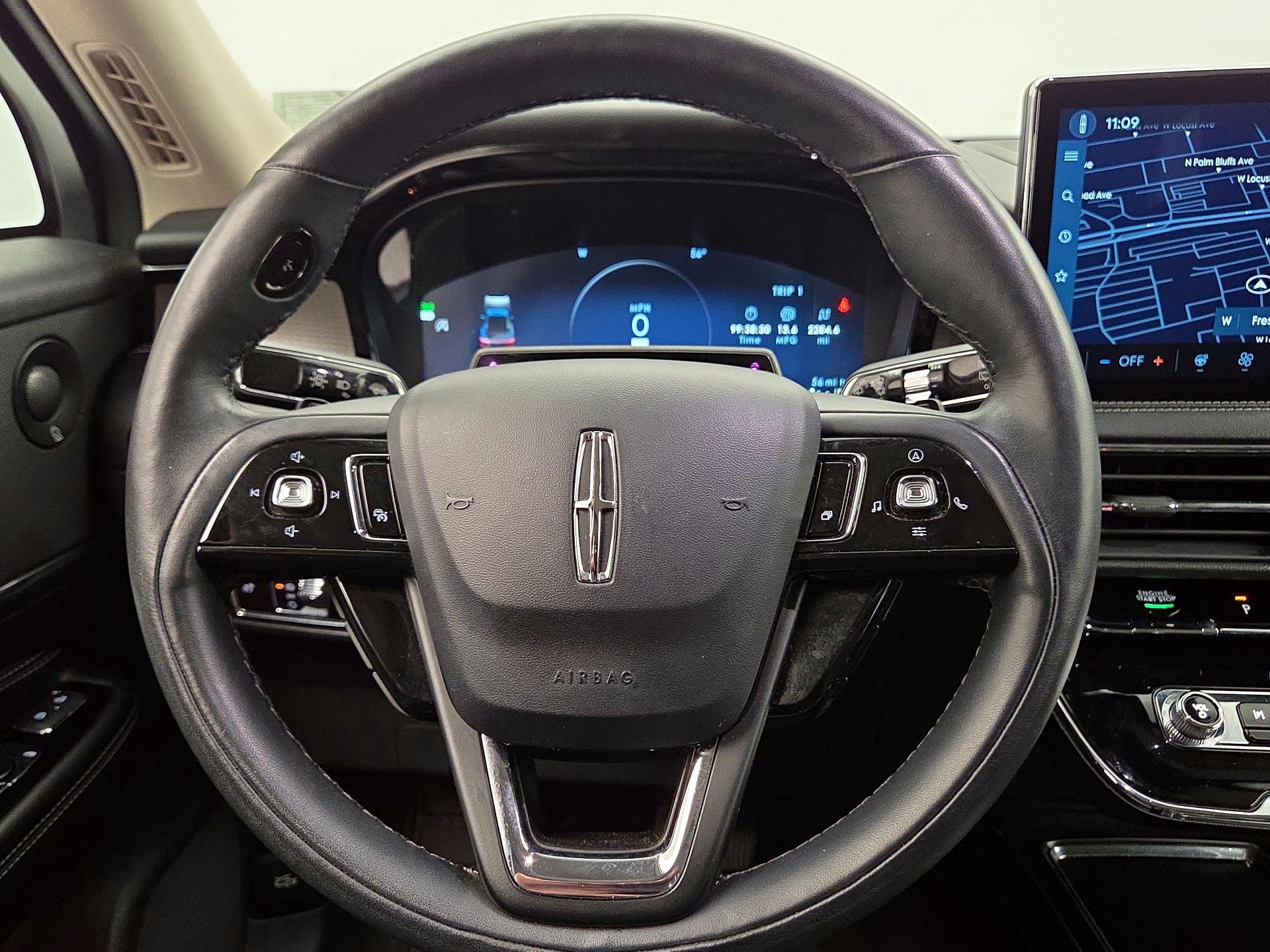 Thumbnail: 2023 Lincoln Corsair - 10