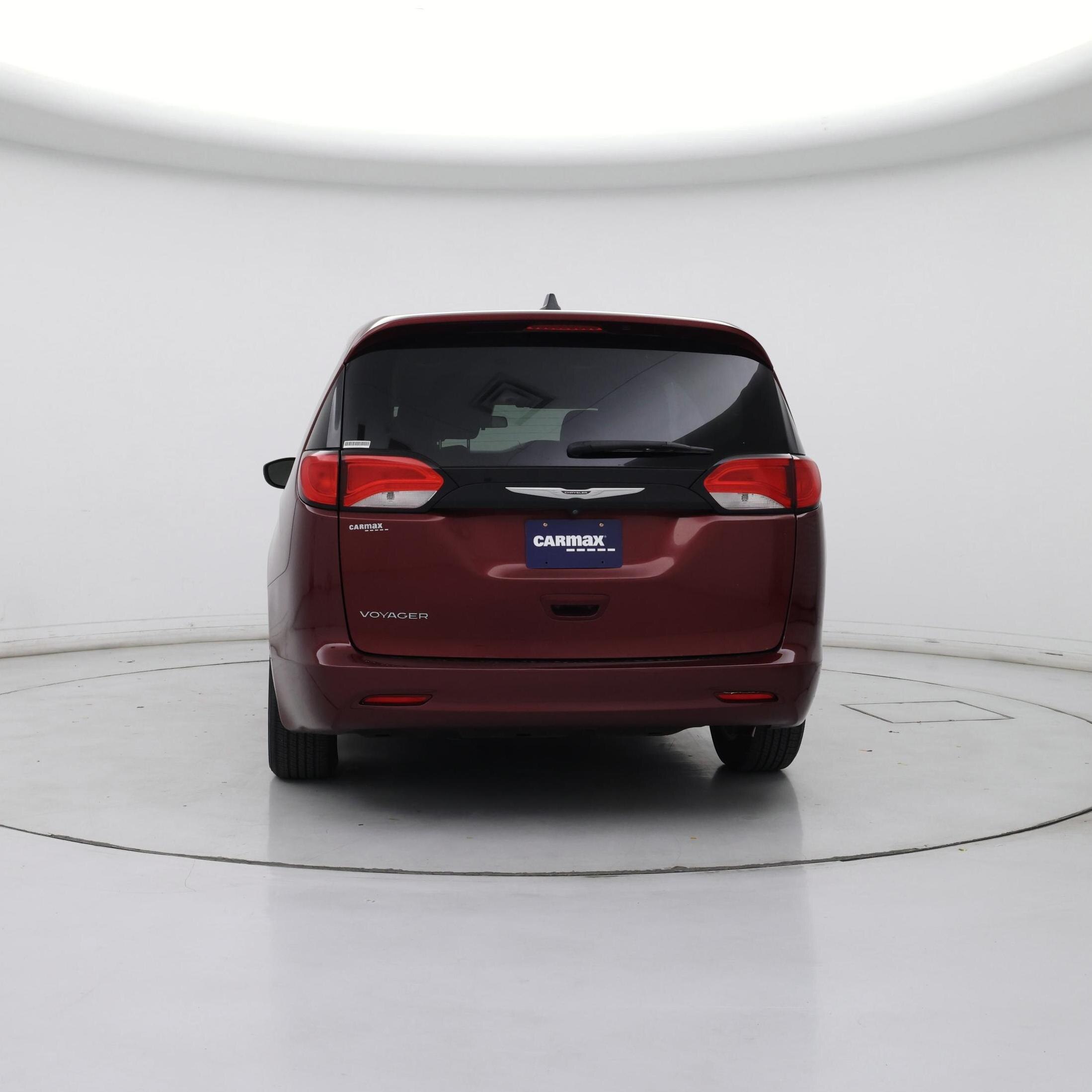 Thumbnail: 2022 Chrysler Voyager - 6