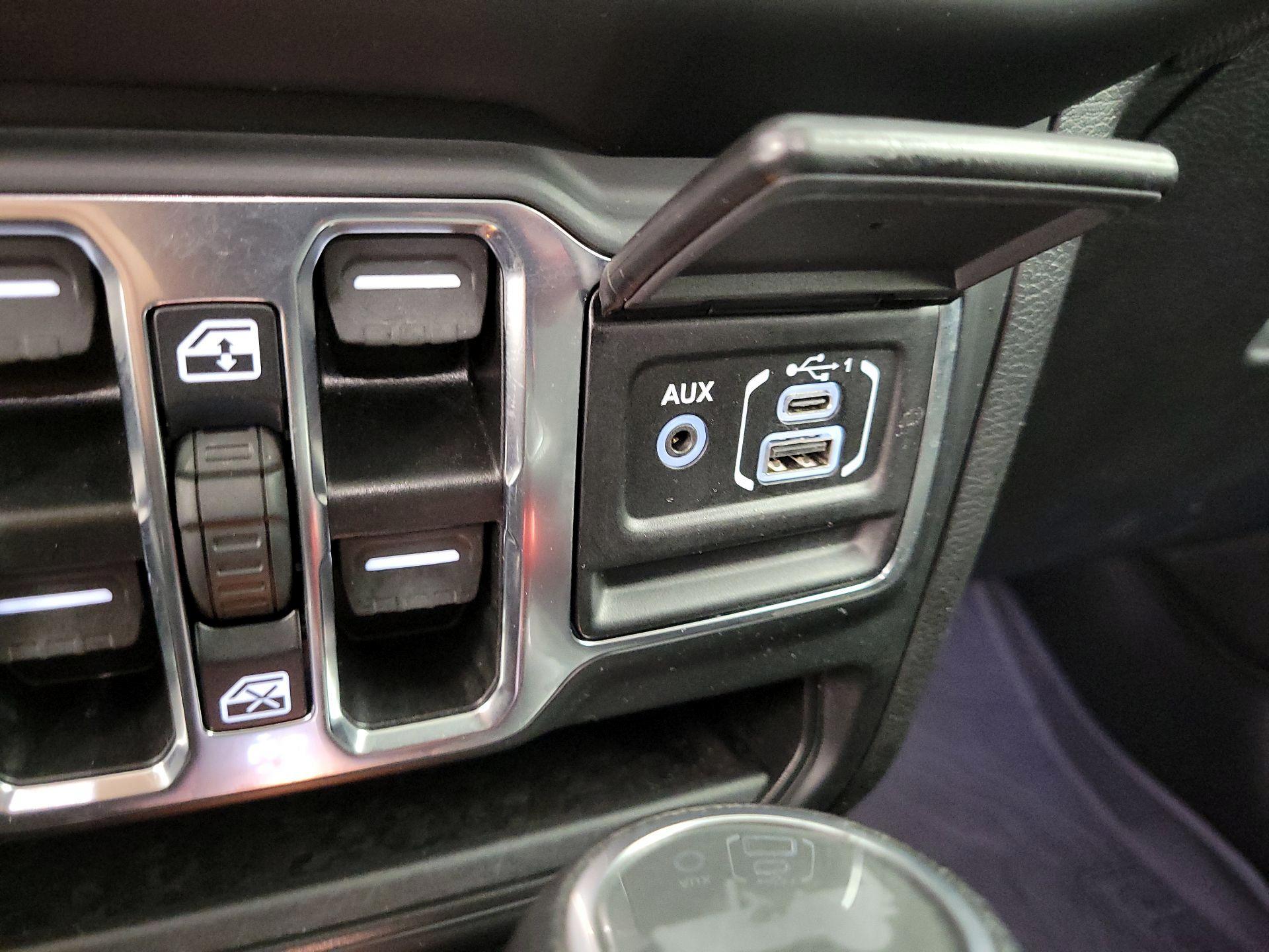 Thumbnail: 2023 Jeep Wrangler - 18