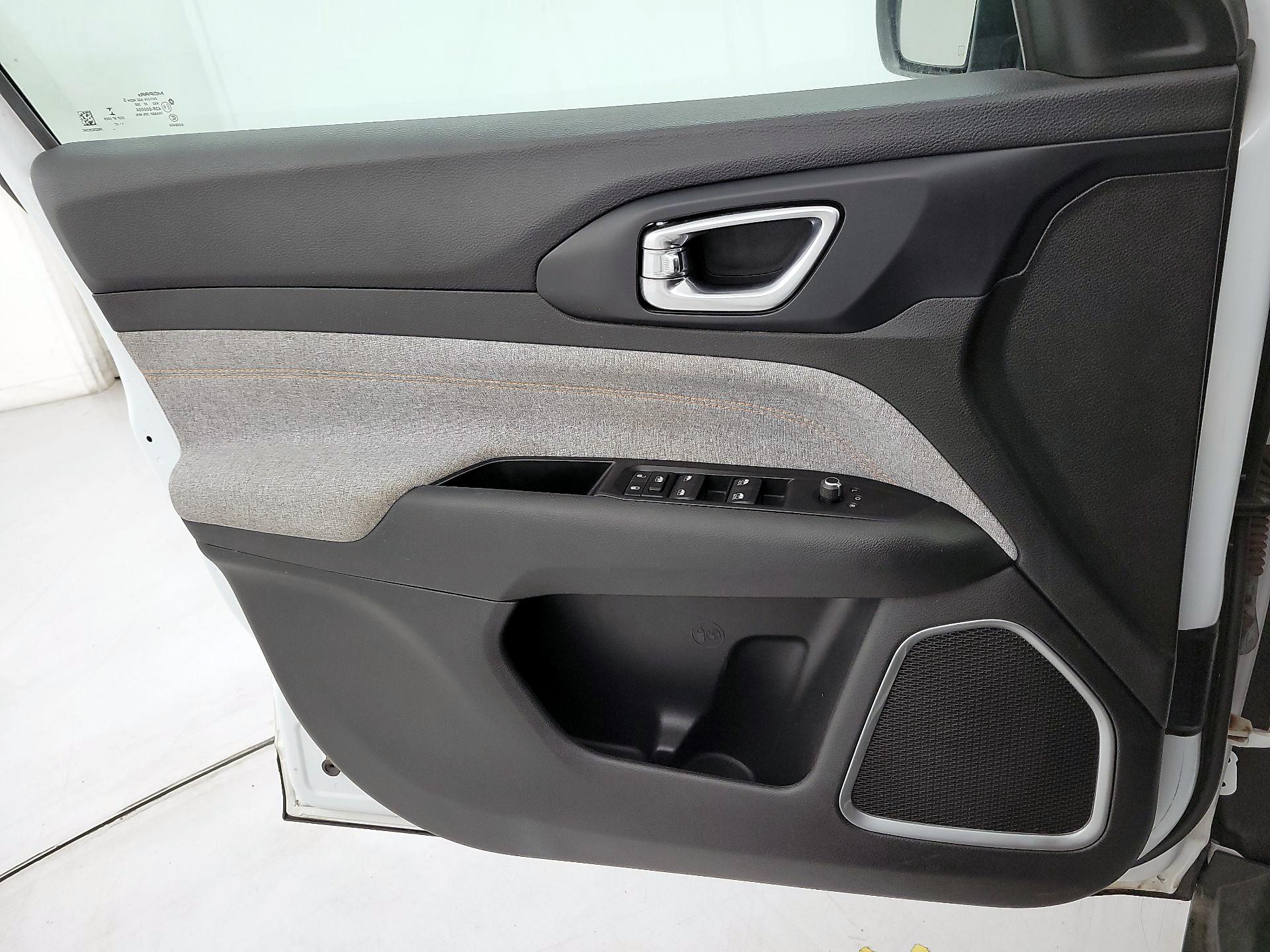 Thumbnail: 2022 Jeep Compass - 12