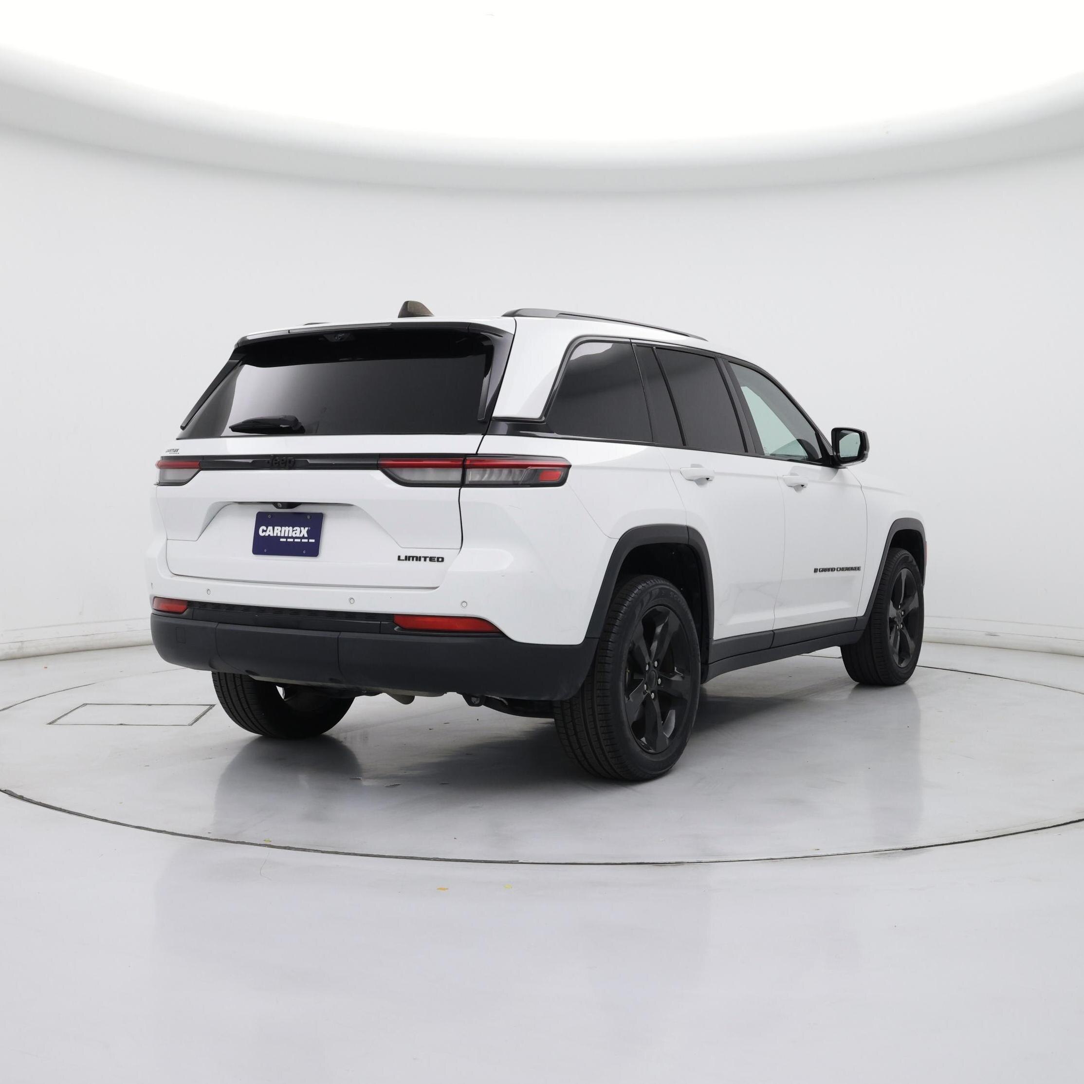 Thumbnail: 2023 Jeep Grand Cherokee - 8
