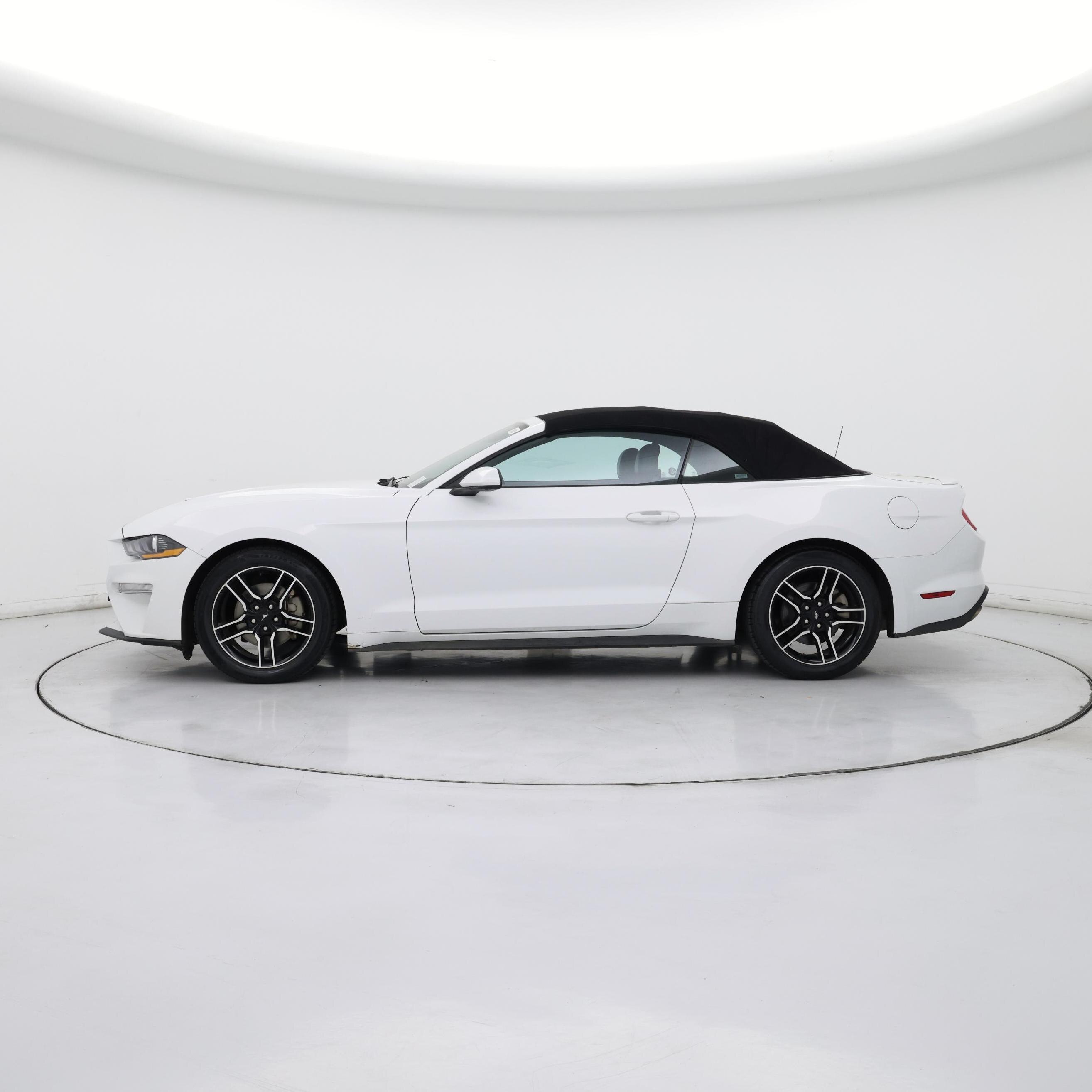 Thumbnail: 2023 Ford Mustang - 3