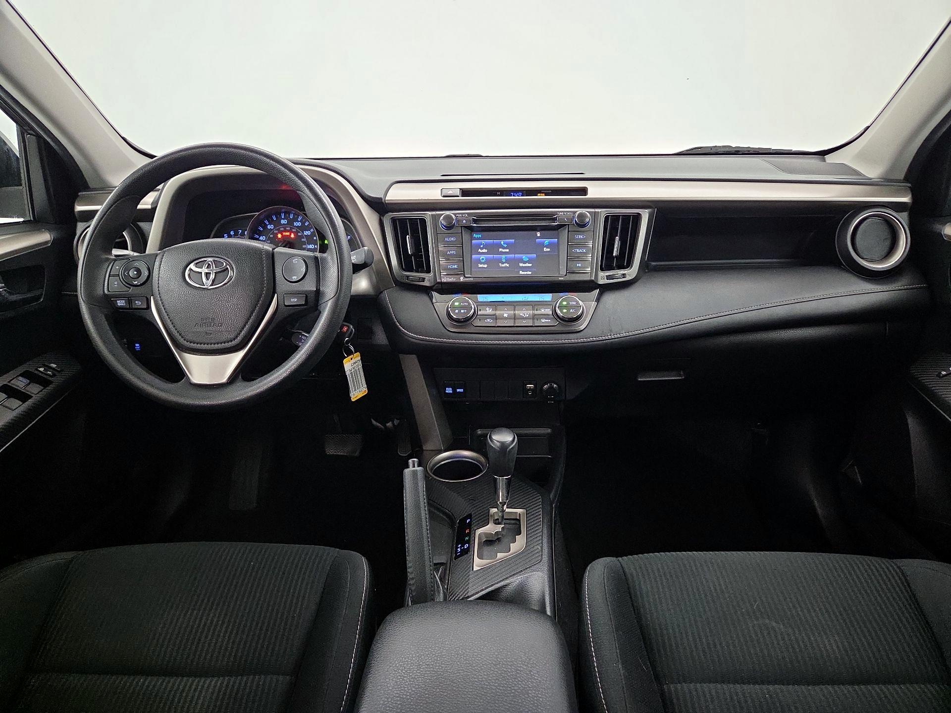 Thumbnail: 2015 Toyota RAV4 - 9