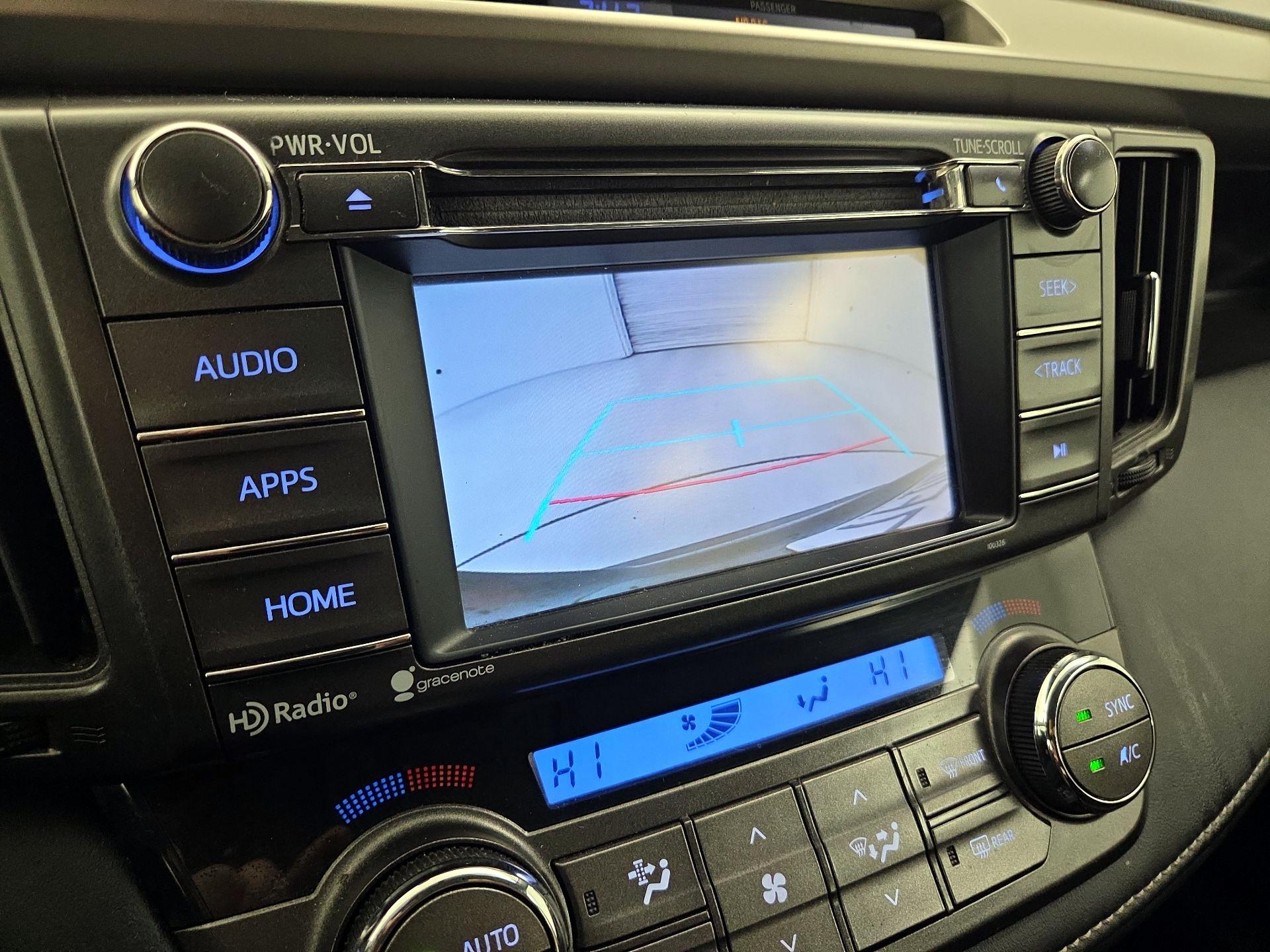 Thumbnail: 2015 Toyota RAV4 - 14