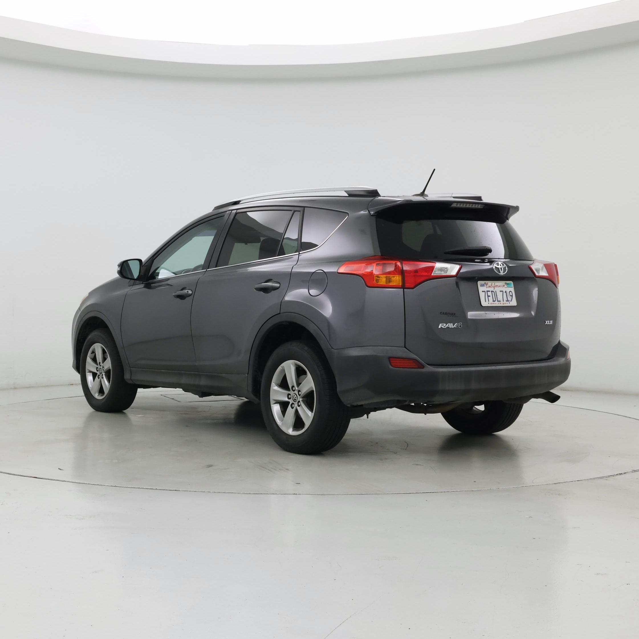Thumbnail: 2015 Toyota RAV4 - 2