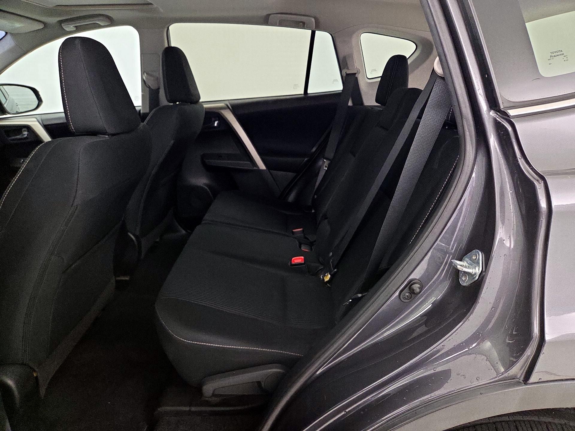 Thumbnail: 2015 Toyota RAV4 - 20