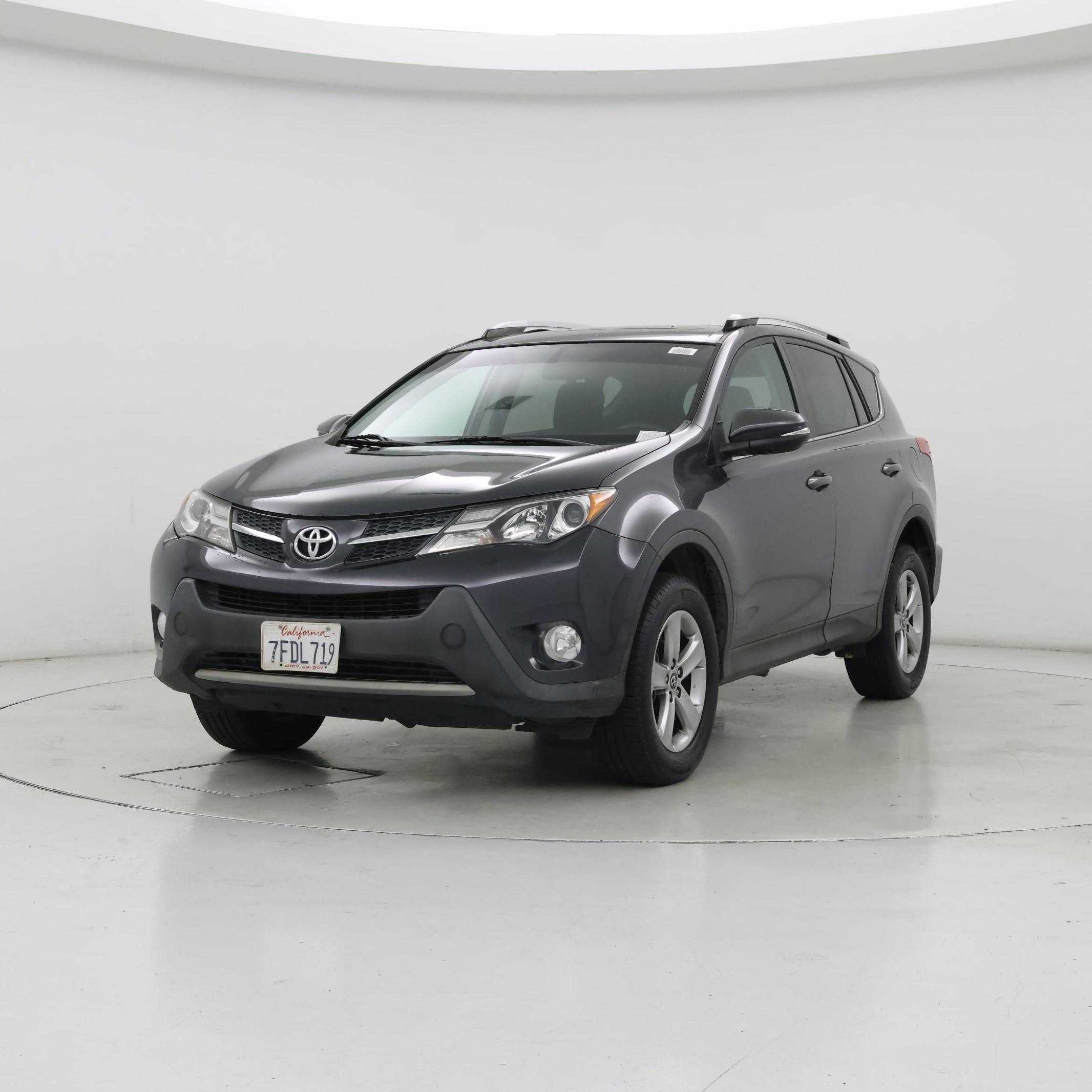 Thumbnail: 2015 Toyota RAV4 - 4