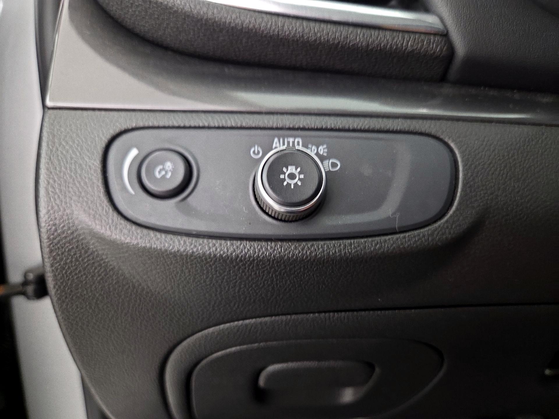 Thumbnail: 2018 Buick Encore - 13