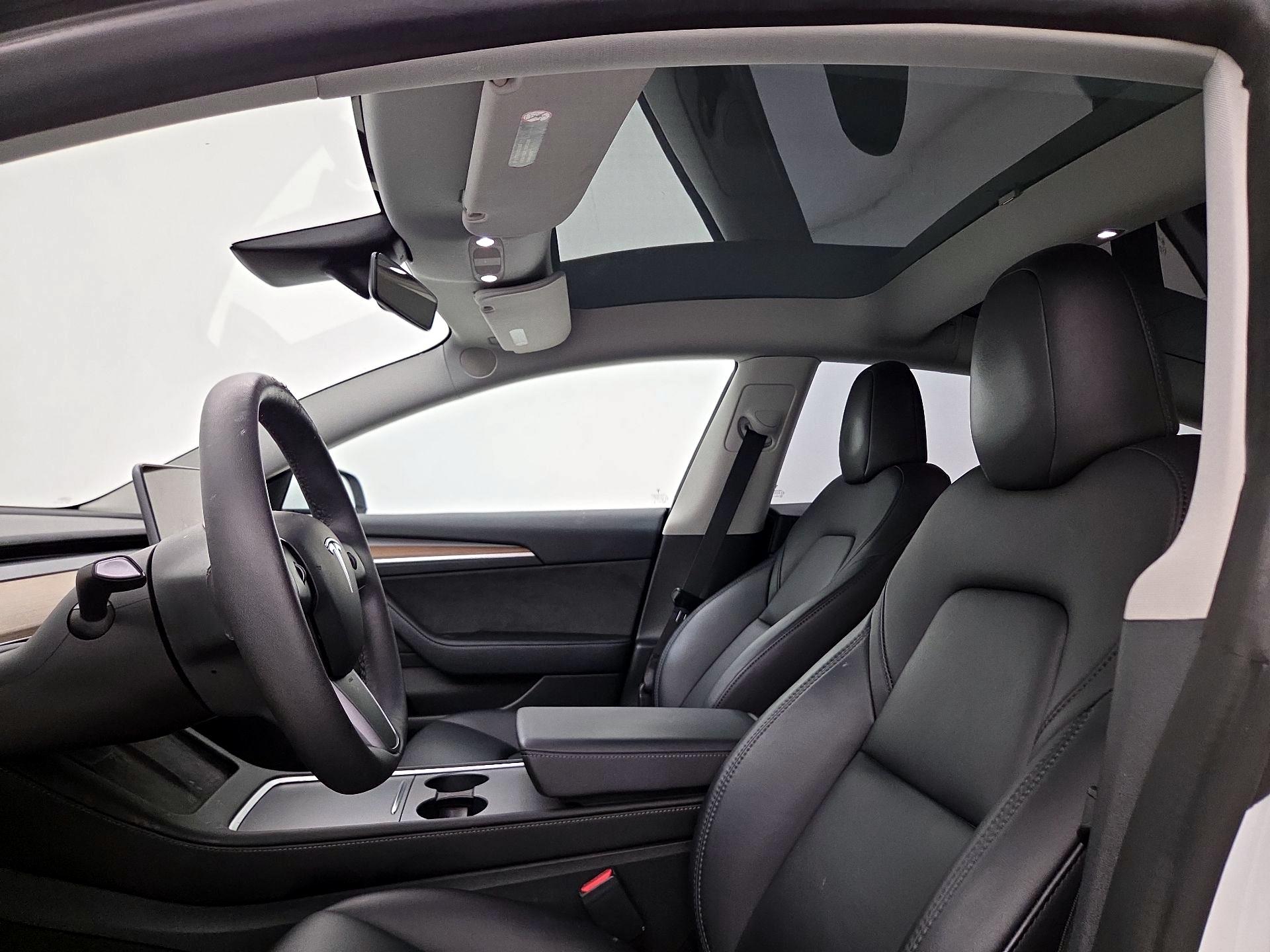 Thumbnail: 2023 Tesla Model 3 - 19