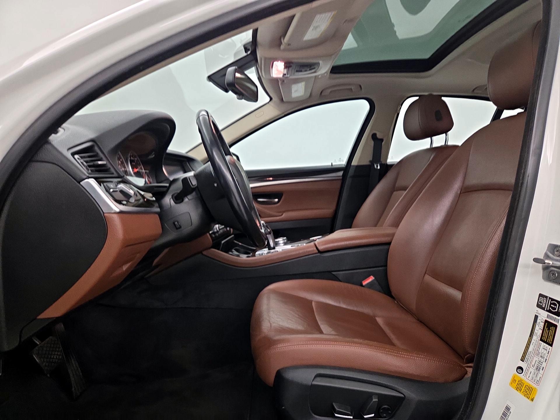 Thumbnail: 2015 BMW 5 Series - 11